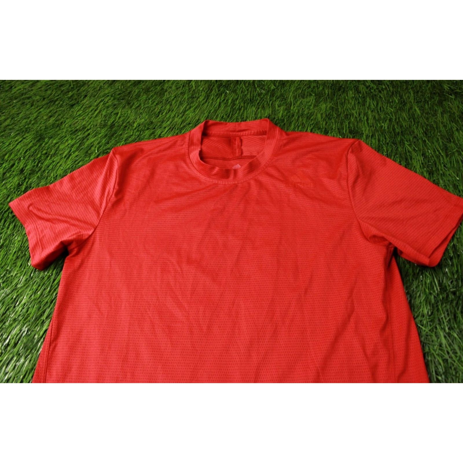 Adidas ADIDAS Kenta AEROREADY ORIGINAL 2021 TRAINING MEN SHIRT JERSEY M Medium Red Adidas Kenta 2021 Training Shirt Mens Jersey M Red Sports Tee Size US M / EU 48-50 / 2 - 2 Thumbnail
