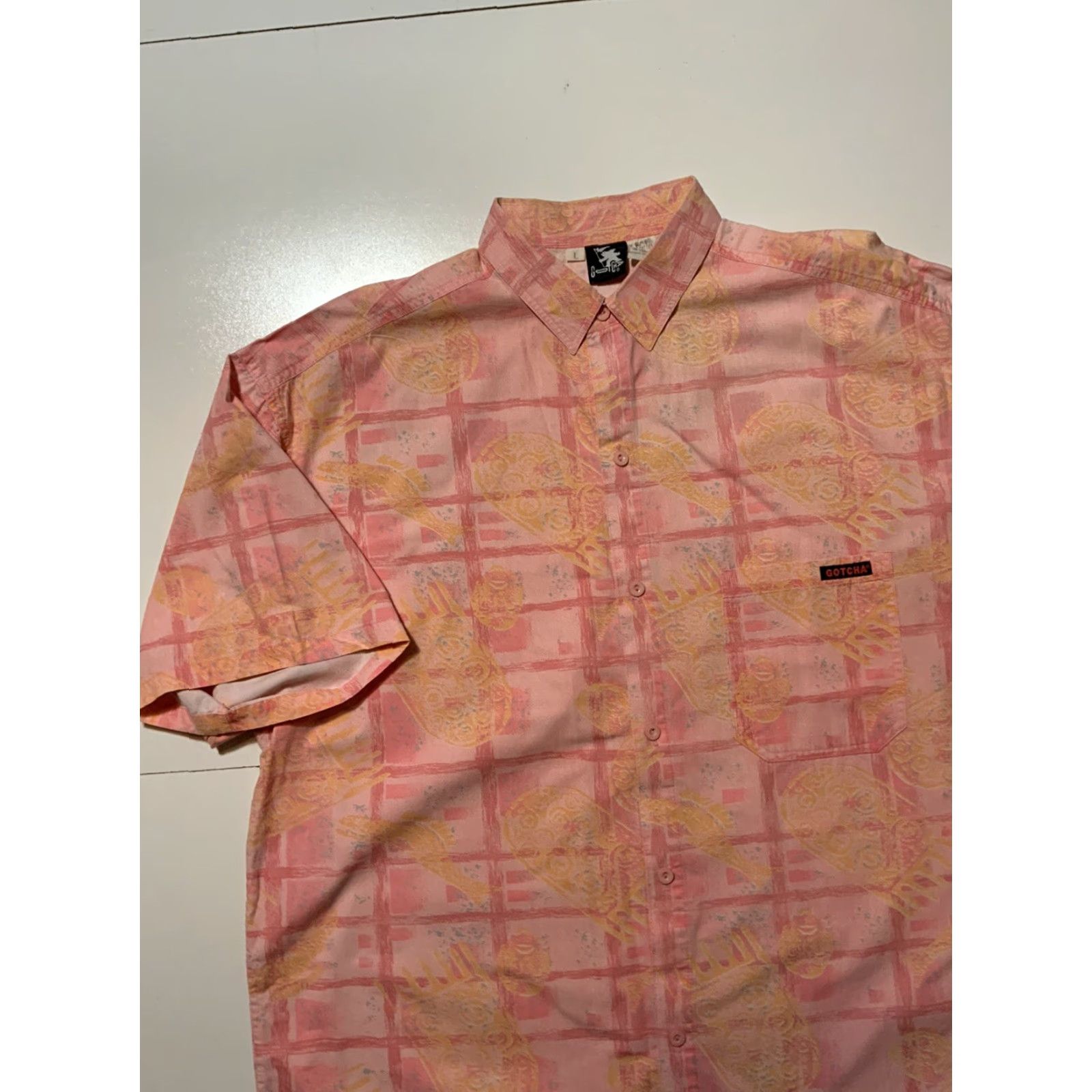 Gotcha VINTAGE Gotcha Surf Pink AOP Hawaiian Tribal S/S Button Shirt Sz. L Mens Size US L / EU 52-54 / 3 - 3 Thumbnail