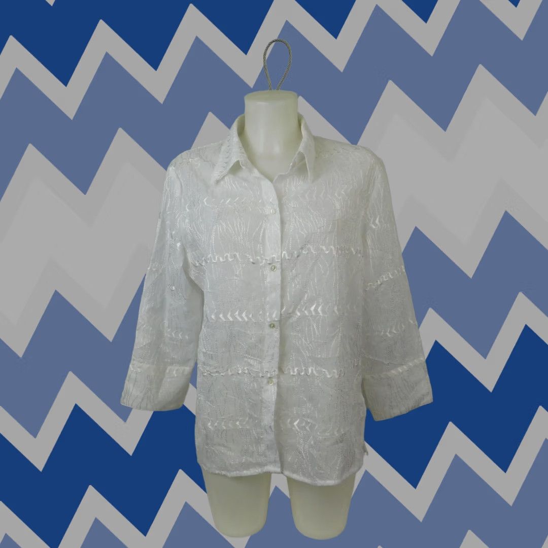 Vintage Milano Button-Up Top White 3/4 Sleeve Embroidered Knit Polyester Casual Shirt Ladies L - White, Milano, 3/4 Sleeve Size L / US 10 / IT 46 - 1 Thumbnail