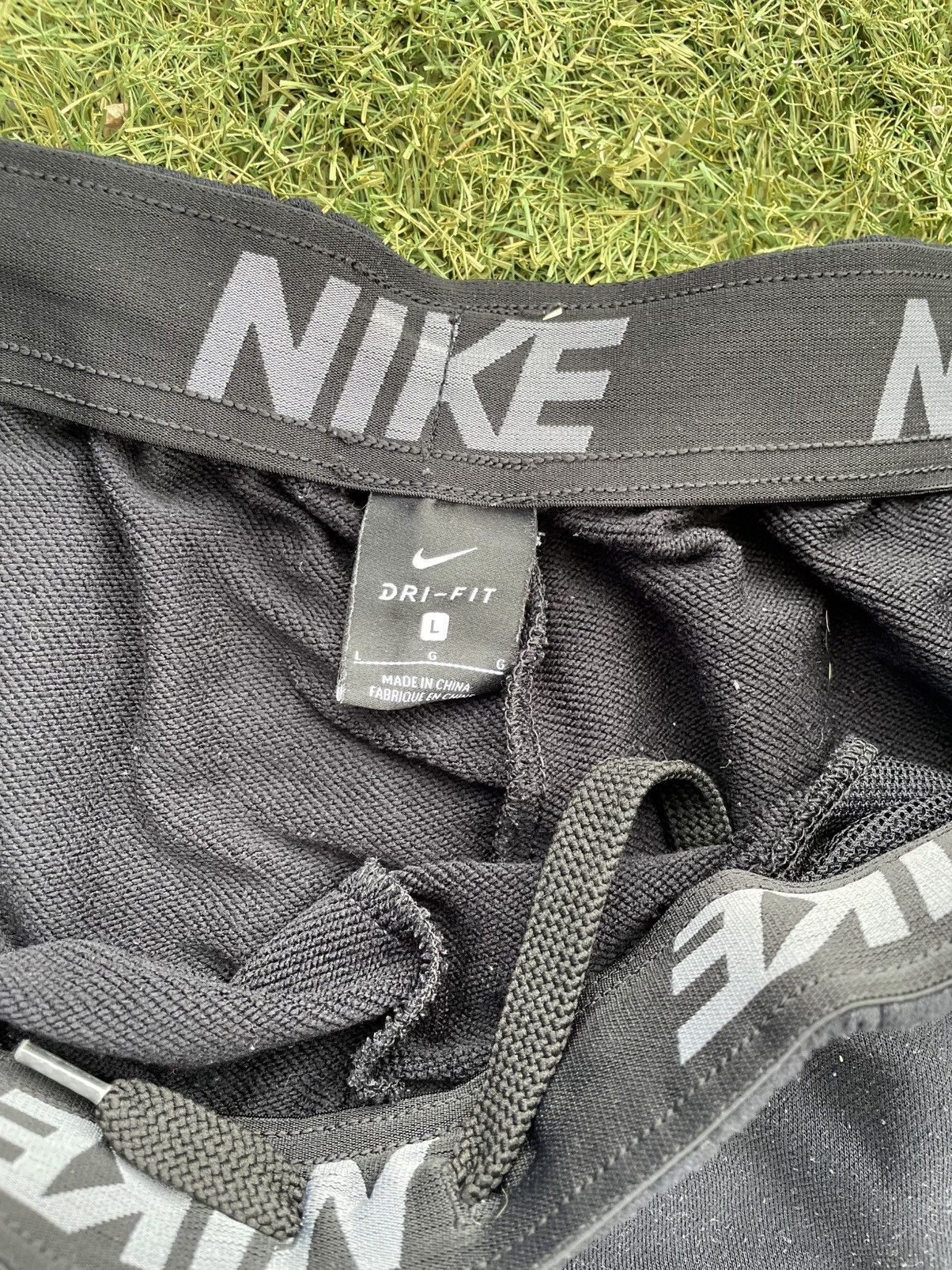 Nike Nike Joggers Men Size large Black Dri Fit Casual Workout Size US 28 / EU 44 - 4 Thumbnail