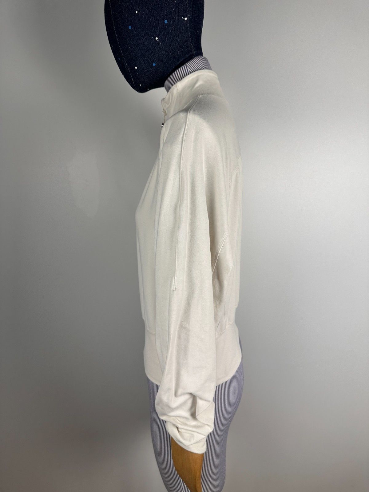 Lululemon Lululemon Half Zip Pullover Womens White Size L Size L / US 10 / IT 46 - 5 Thumbnail