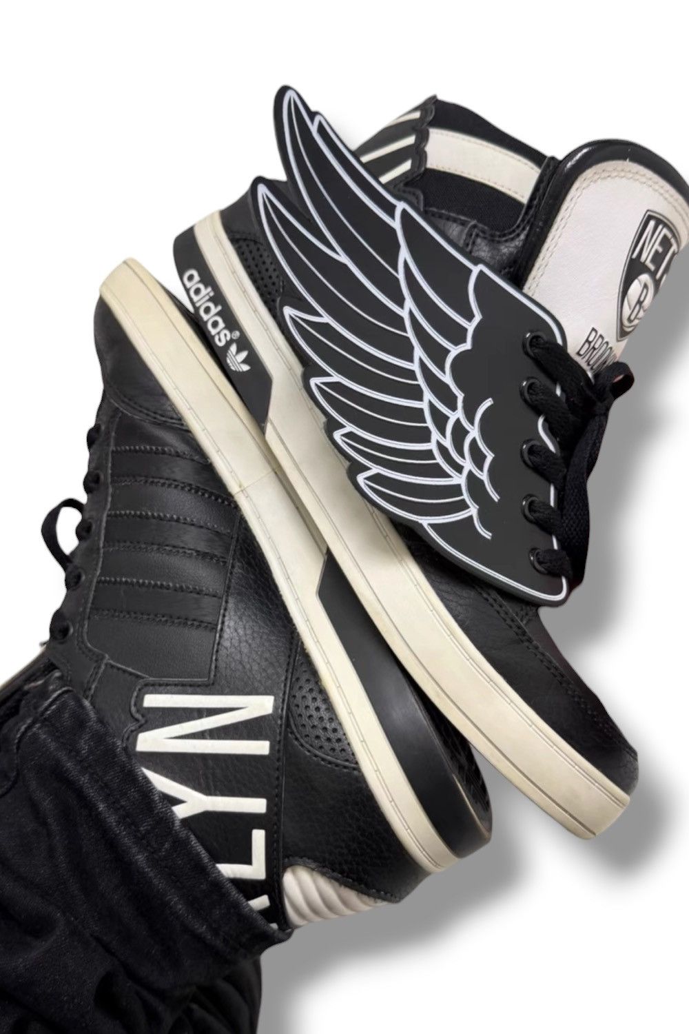 Adidas × Jeremy Scott Jeremy Scott x adidas x NBA Size US 9 / EU 42 - 7 Thumbnail