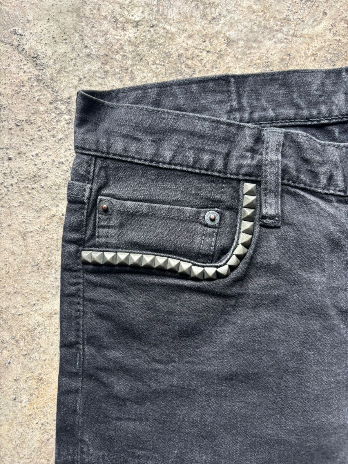 Hysteric Glamour 2000s Hysteric Glamour Studded Skinny Jeans Size 28" / US 6 / IT 42 - 3 Thumbnail