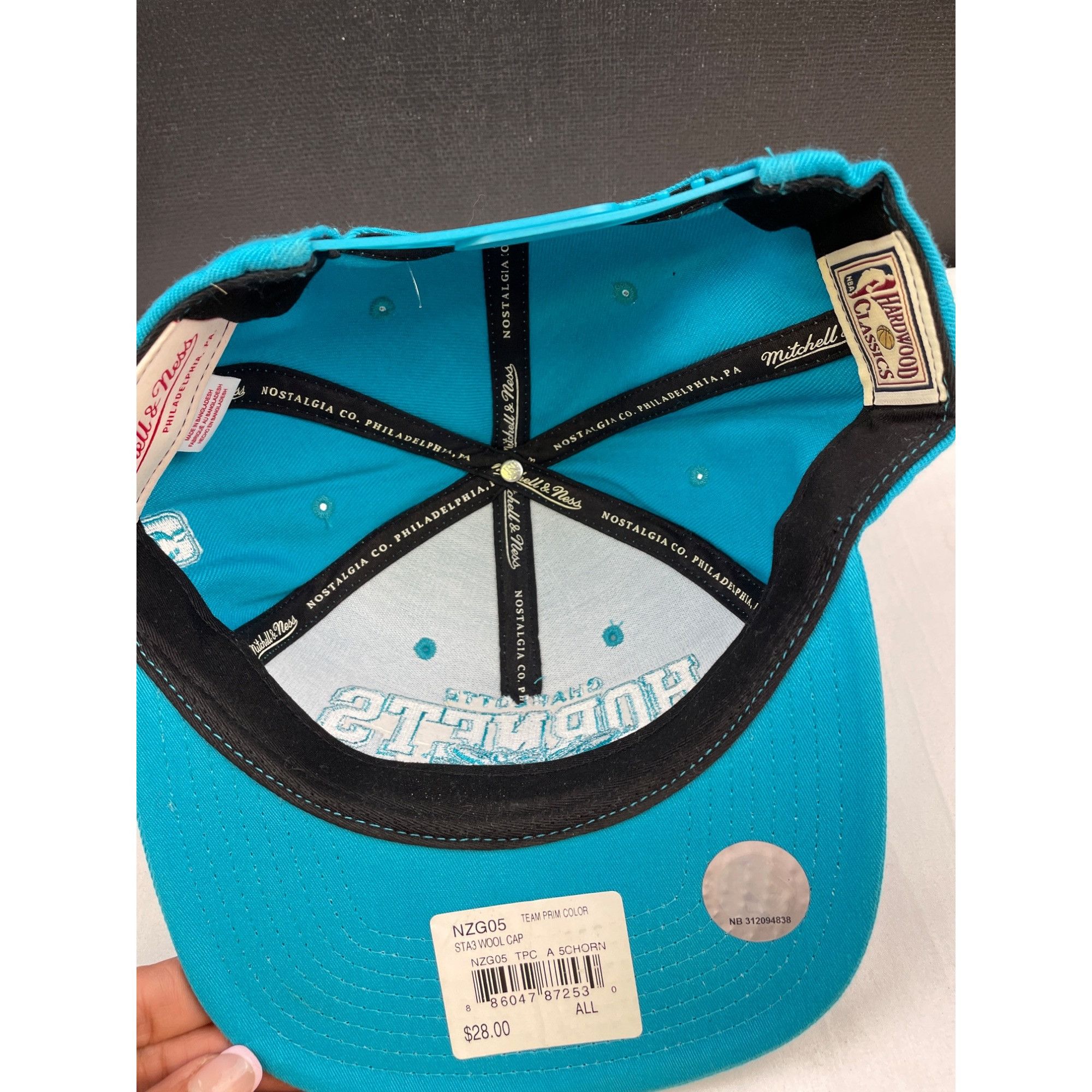 Mitchell & Ness Mitchell & Ness Charlotte Hornets Blue Unisex Hat /Cap Adjus Size ONE SIZE - 8 Thumbnail