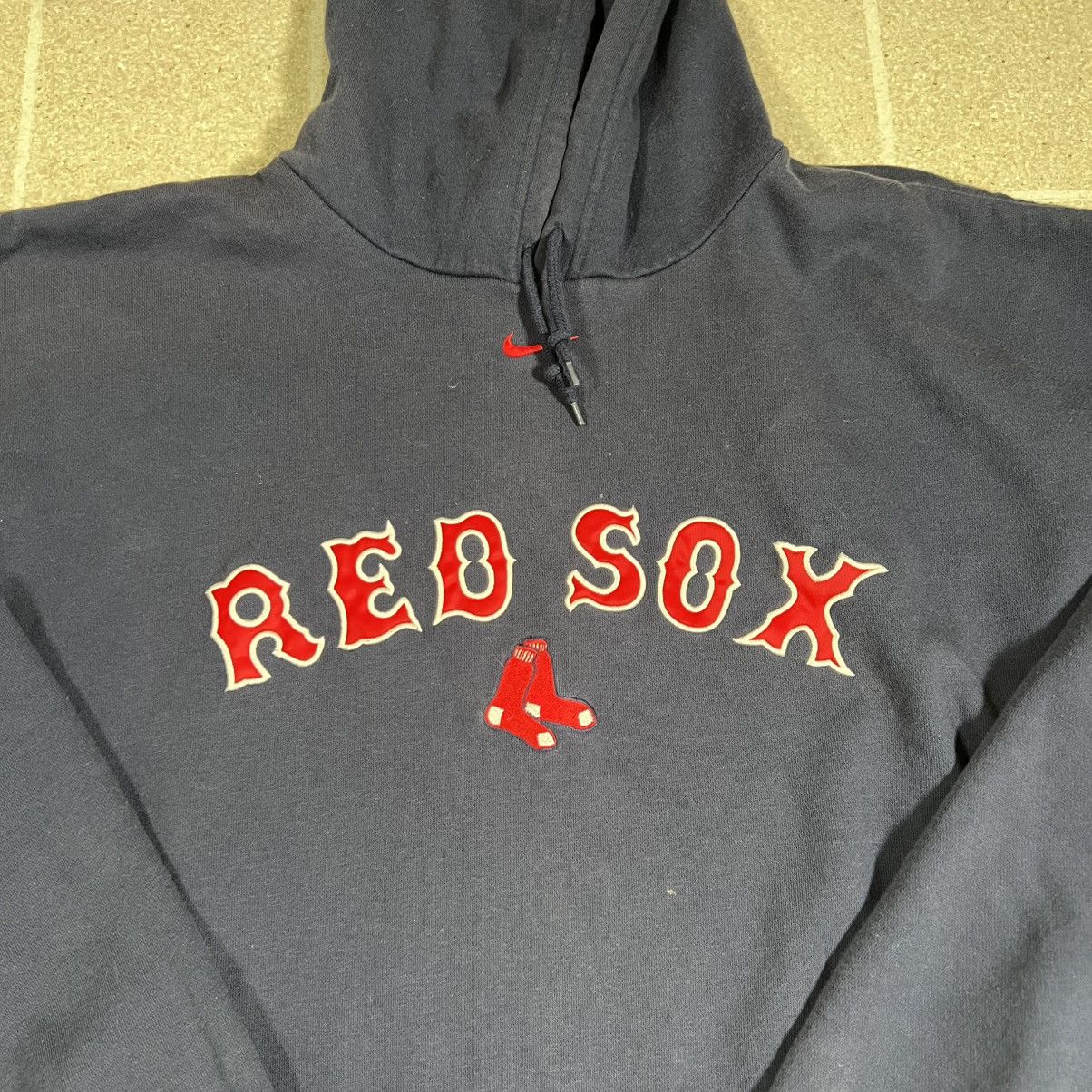 Nike VINTAGE Y2K Nike Boston Red Sox Center Swoosh Hoodie Blue Size US XXL / EU 58 / 5 - 2 Thumbnail