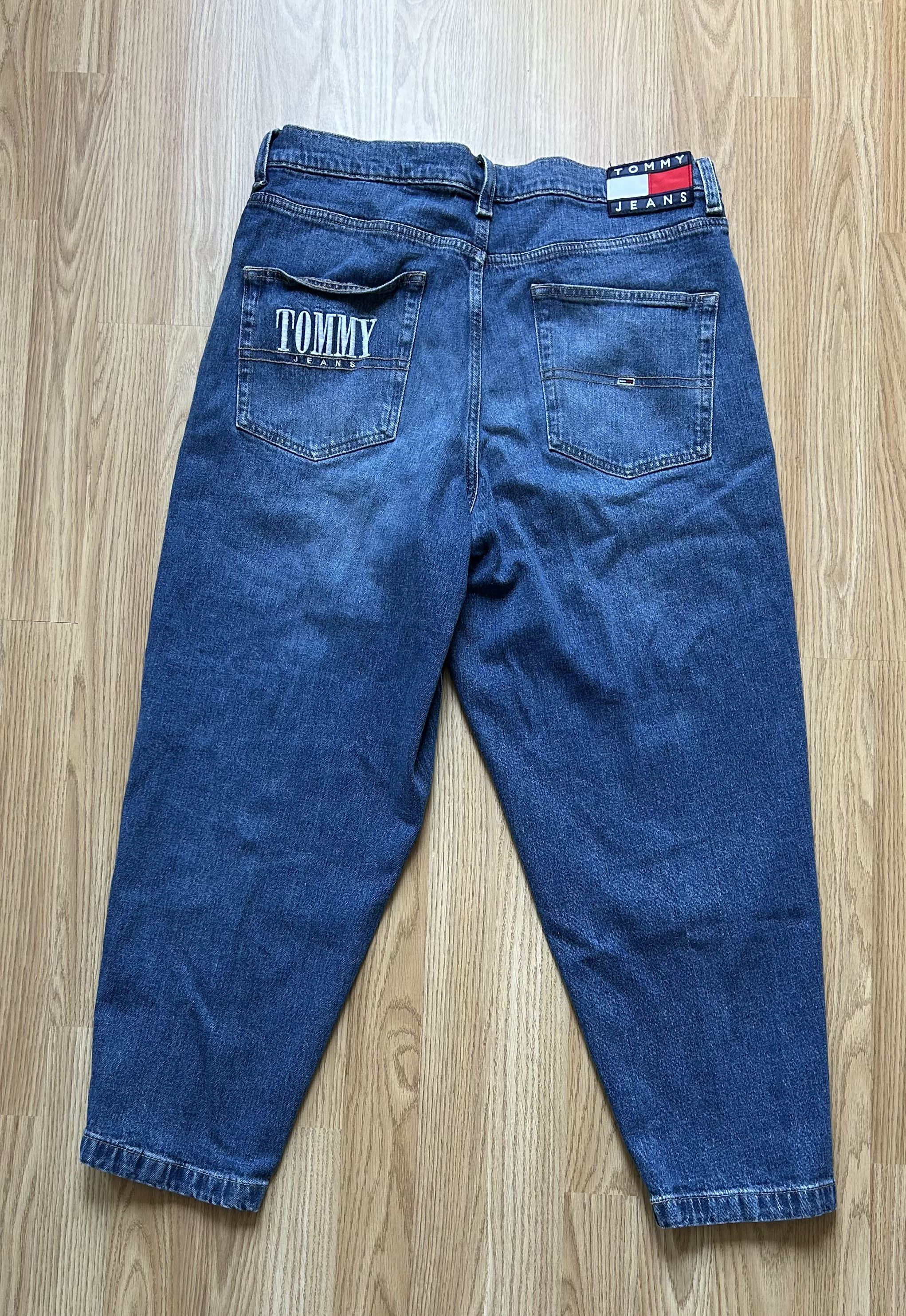 Tommy Hilfiger × Tommy Jeans × Vintage Tommy Jeans Relaxed Fit Dark Wash Jeans Size US 33 - 1 Thumbnail