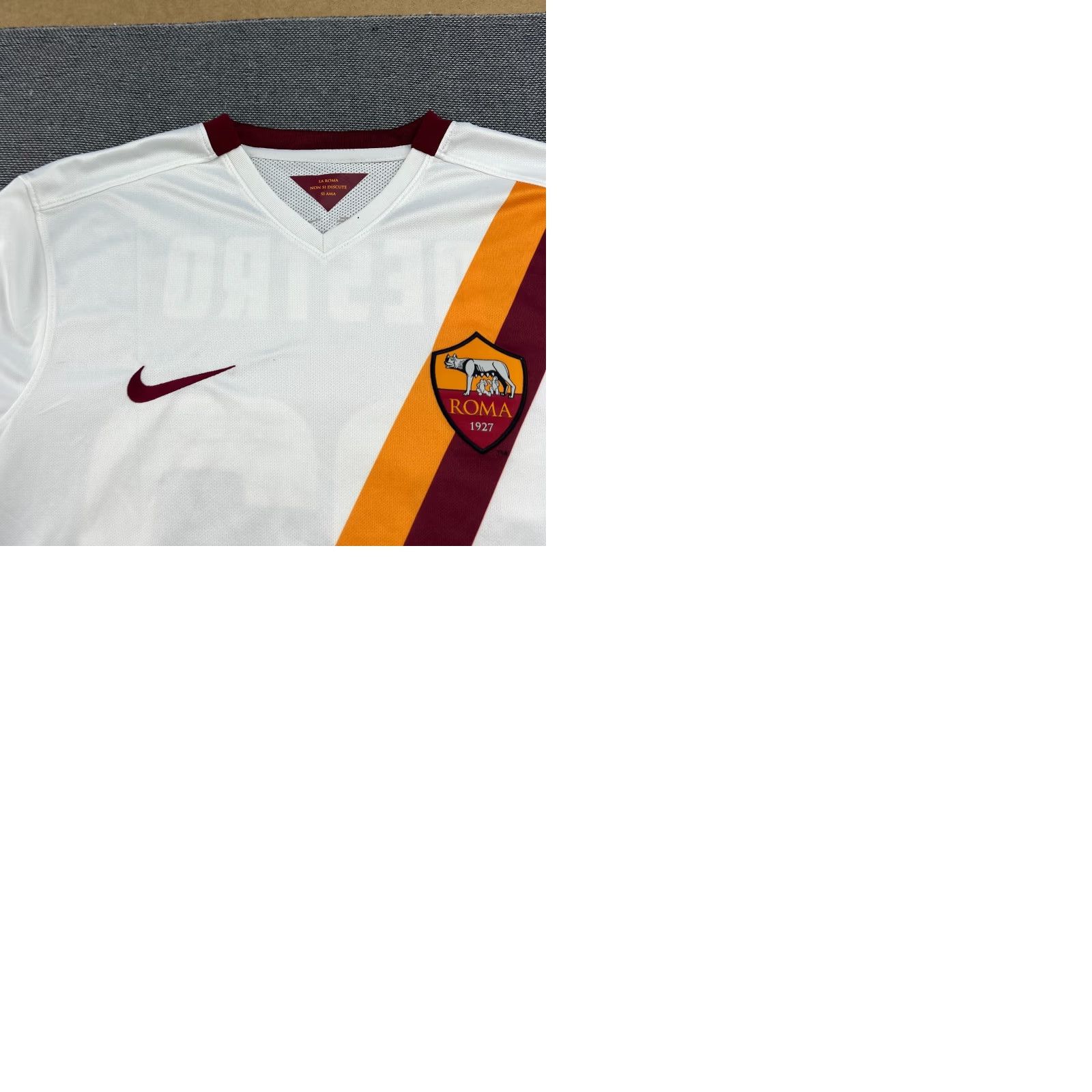 Nike Nike Roma 2014 2015 Away Destro #22 Player Issue Football Jersey Mens Large White T-Shirt Jerseys Mens L White Nike Size US L / EU 52-54 / 3 - 11 Thumbnail