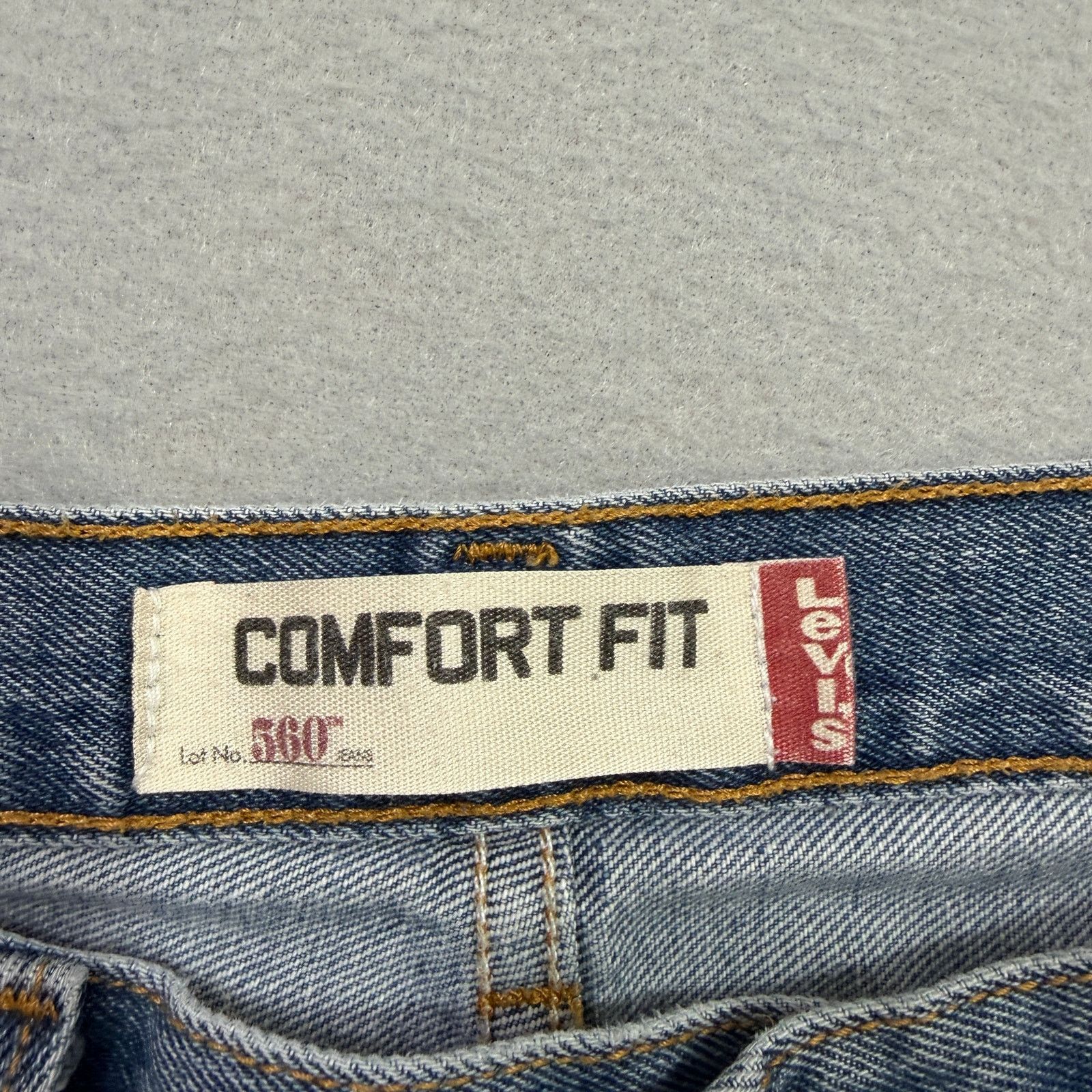 Levi's Vintage Levis 560 Jeans Men's 34x32 Denim y2k Distressed Size US 34 / EU 50 - 7 Thumbnail