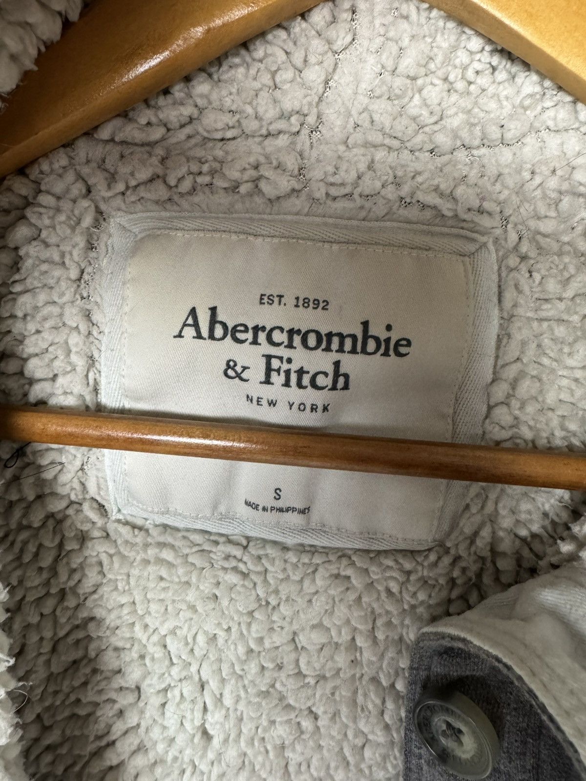 Abercrombie & Fitch Abercrombie & Fitch Fur Hood Hoodie Women’s Size S / US 4 / IT 40 - 6 Thumbnail