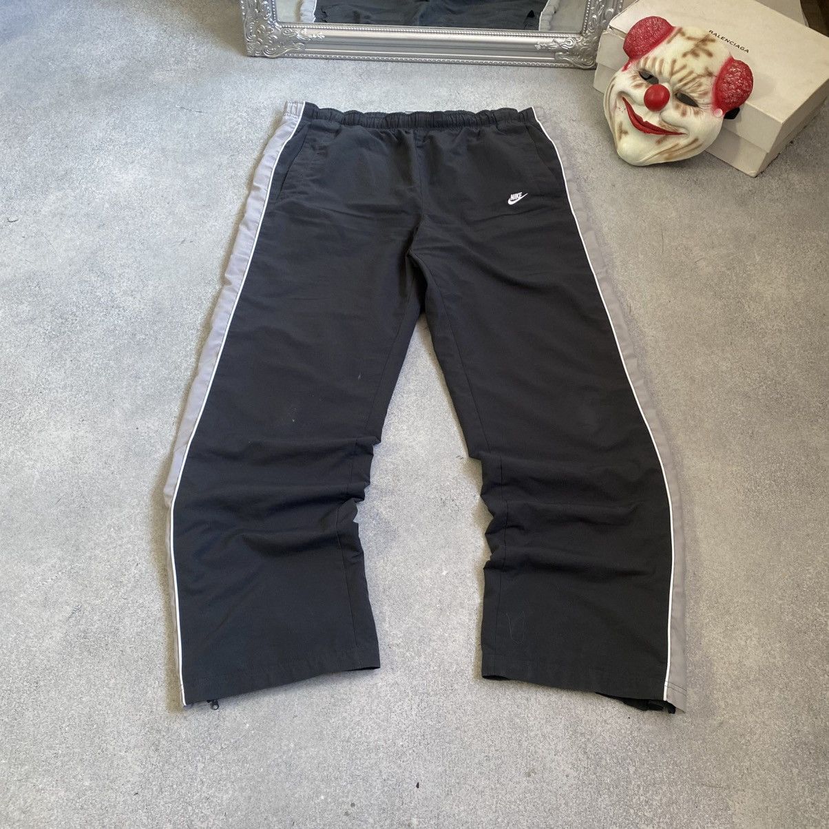 Nike Vintage Nike Track Pants Swoosh Y2K Baggy Sweatpants Size US 38 / EU 54 - 4 Thumbnail