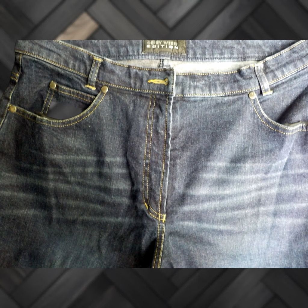 Gerry Weber Gerry Weber Edition Casual Jeans Bootcut Blue 14 Inseam 31 Animal Print Bottoms Zipper Fly 5 Pocket Womens Size 36" / US 14 / IT 50 - 1 Thumbnail