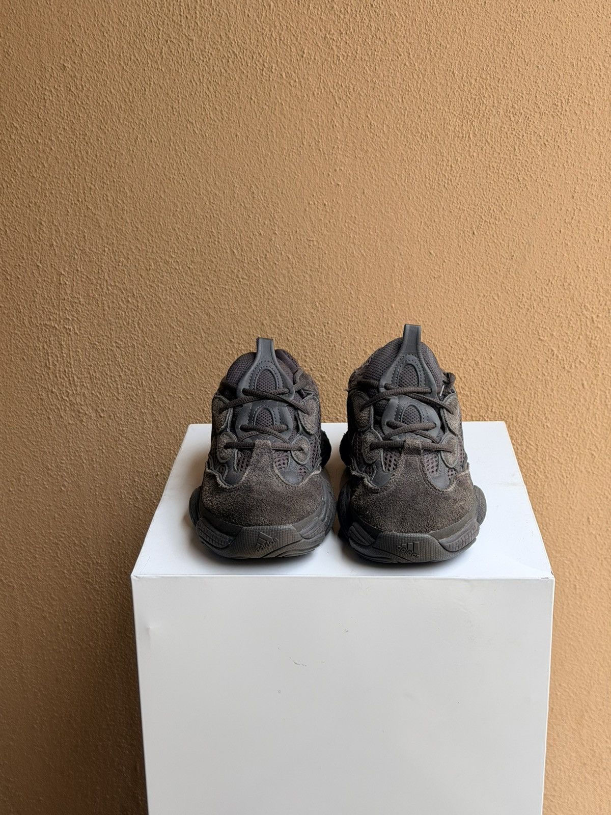 Yeezy Adidas Yeezy 500 Utility Black Mens Size 6 Size US 6 / EU 39 - 3 Thumbnail