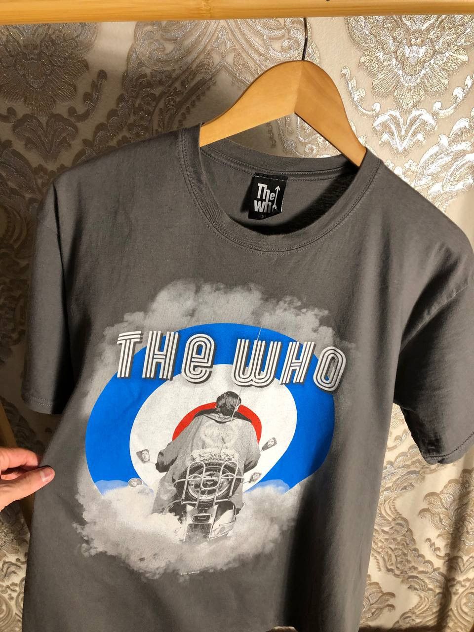Band Tees VINTAGE THE WHO WORLD TOUR ROCK T-SHIRT METAL RETRO Y2K 90s Size US XL / EU 56 / 4 - 2 Thumbnail