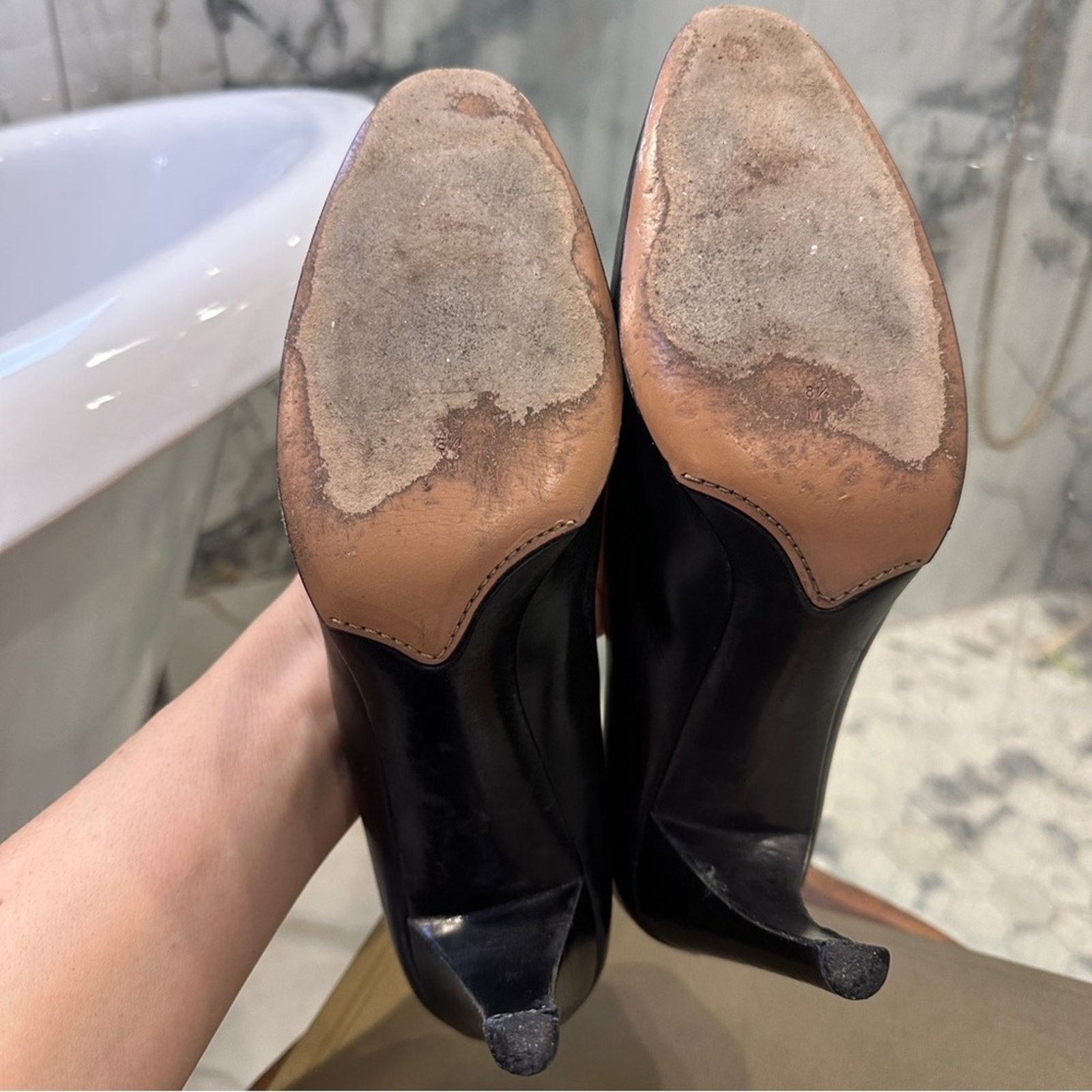 Bally Bally | Sirena | 8.5 | Black Classic Round Toe Pumps Heels Size US 8.5 / IT 38.5 - 3 Thumbnail