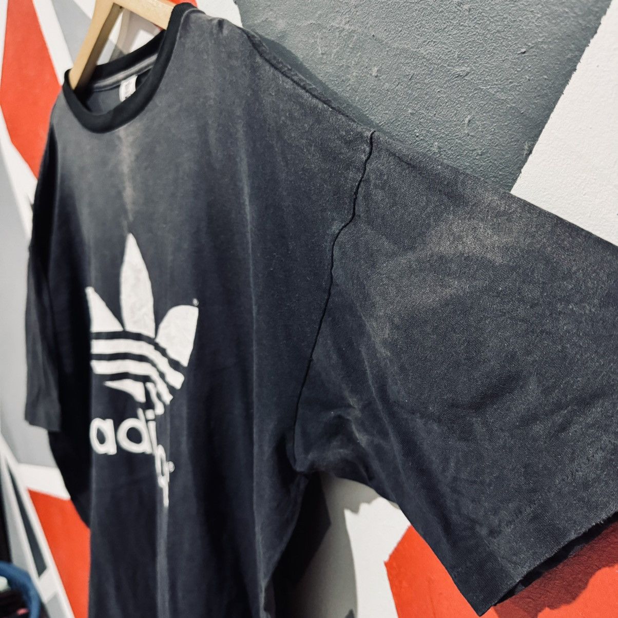 Vintage Vintage Adidas Trifoil Tee Made in USA Size US L / EU 52-54 / 3 - 3 Thumbnail