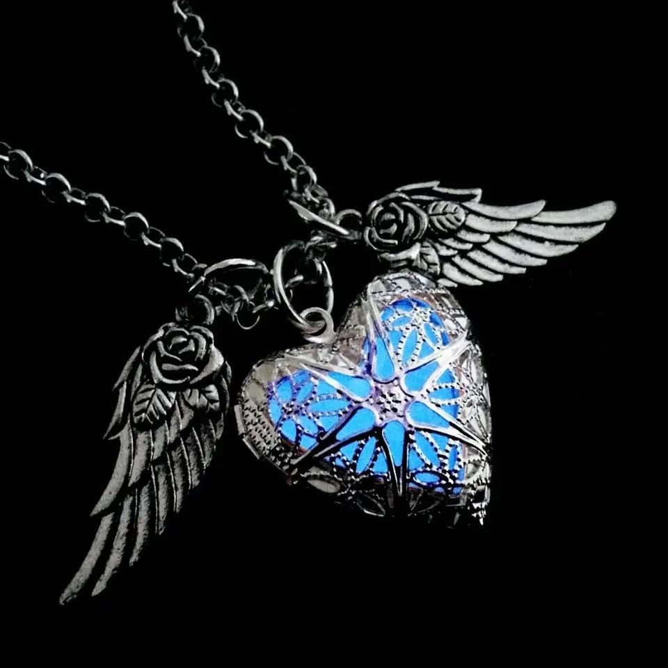 Jewelry Angel Heart Wing Pendant Luminous Halloween Necklace Size ONE SIZE - 1 Thumbnail