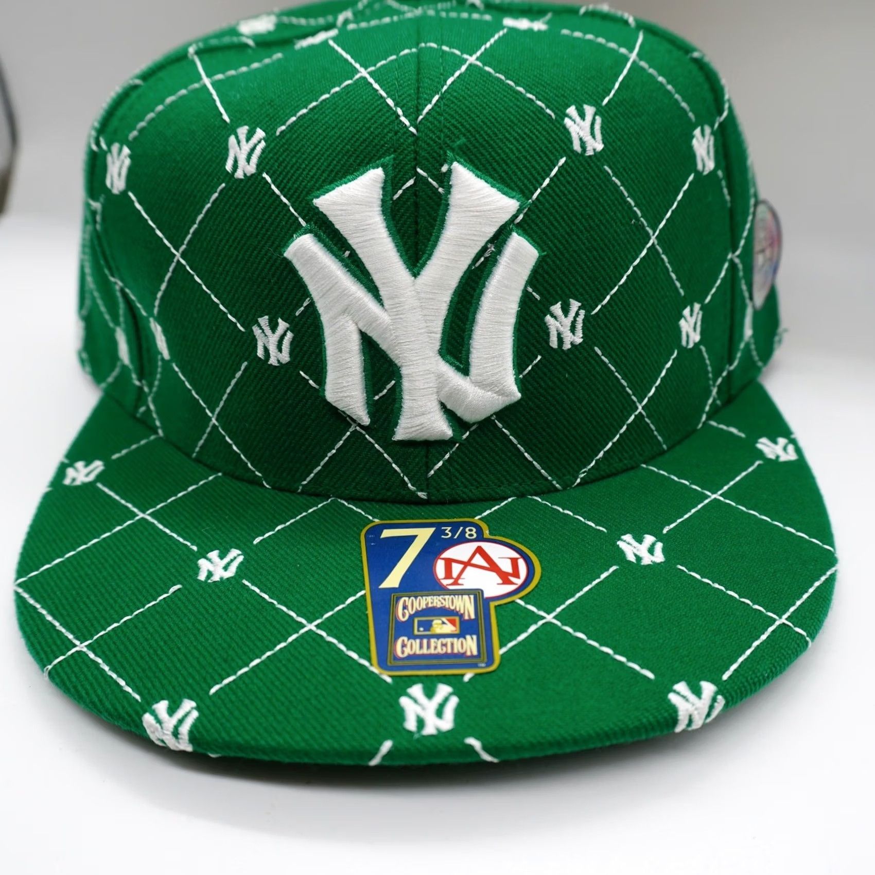 American Needle Mens Green NY Yankees Fitted Hat 7 3/8 MLB Quilted All Over Logo AOP St Patricks American Needle Size ONE SIZE - 2 Thumbnail
