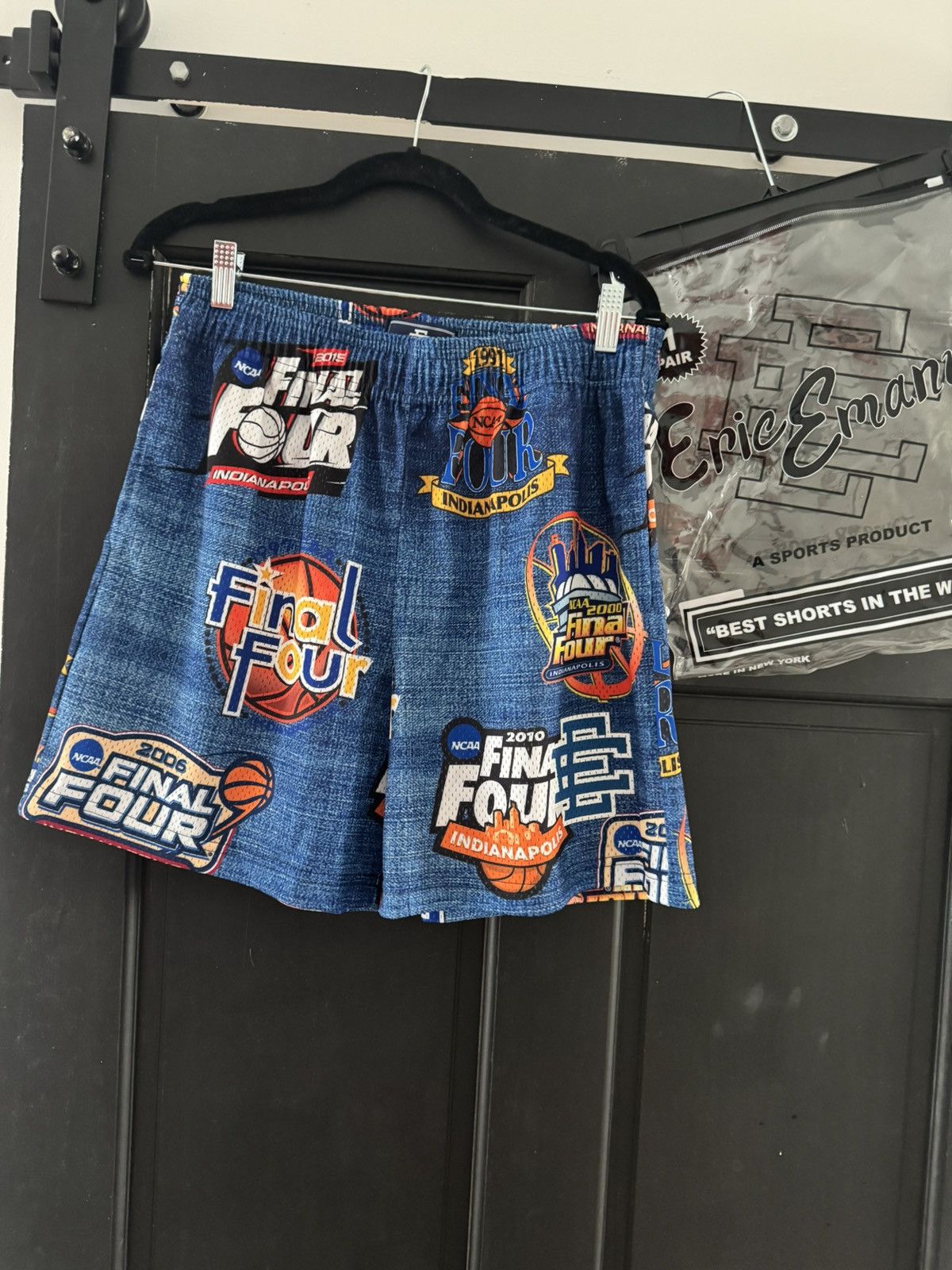 Eric Emanuel Eric Emanuel “NCAA Final Four Indianapolis” Mesh Shorts BLU Size US 33 - 1 Thumbnail