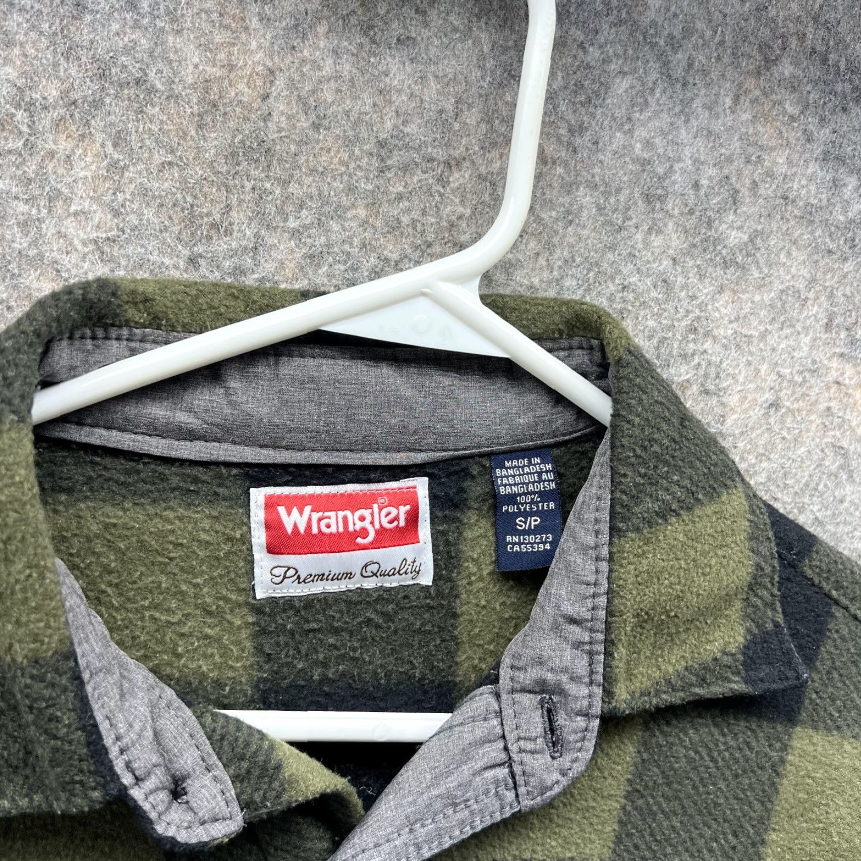 Wrangler Wrangler Shirt Men Smal Plaid Green Button-Down Flannel Premium Vtg Western Shirt Size S Green Plaid Button-Up, Long Sleeve, All Seasons, Casual Mens Size US S / EU 44-46 / 1 - 6 Thumbnail