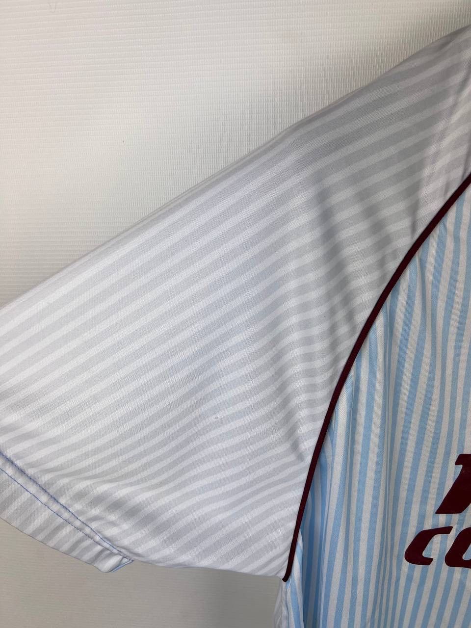 Other Aston Villa Score Draw official retro t-shirts size M Size US M / EU 48-50 / 2 - 4 Thumbnail