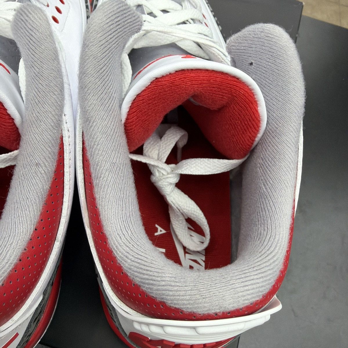 Jordan Brand Jordan Air Jordan 3 Retro White Fire Red-Black Men's Size 13 Size US 13 / EU 46 - 11 Thumbnail