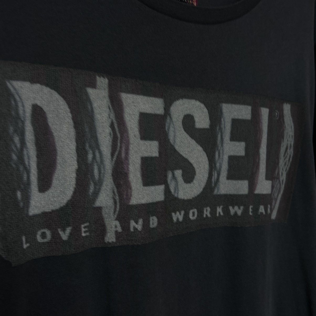 Diesel Mens Diesel Big Logo streetwear japanese y2k tee size M Size US M / EU 48-50 / 2 - 3 Thumbnail