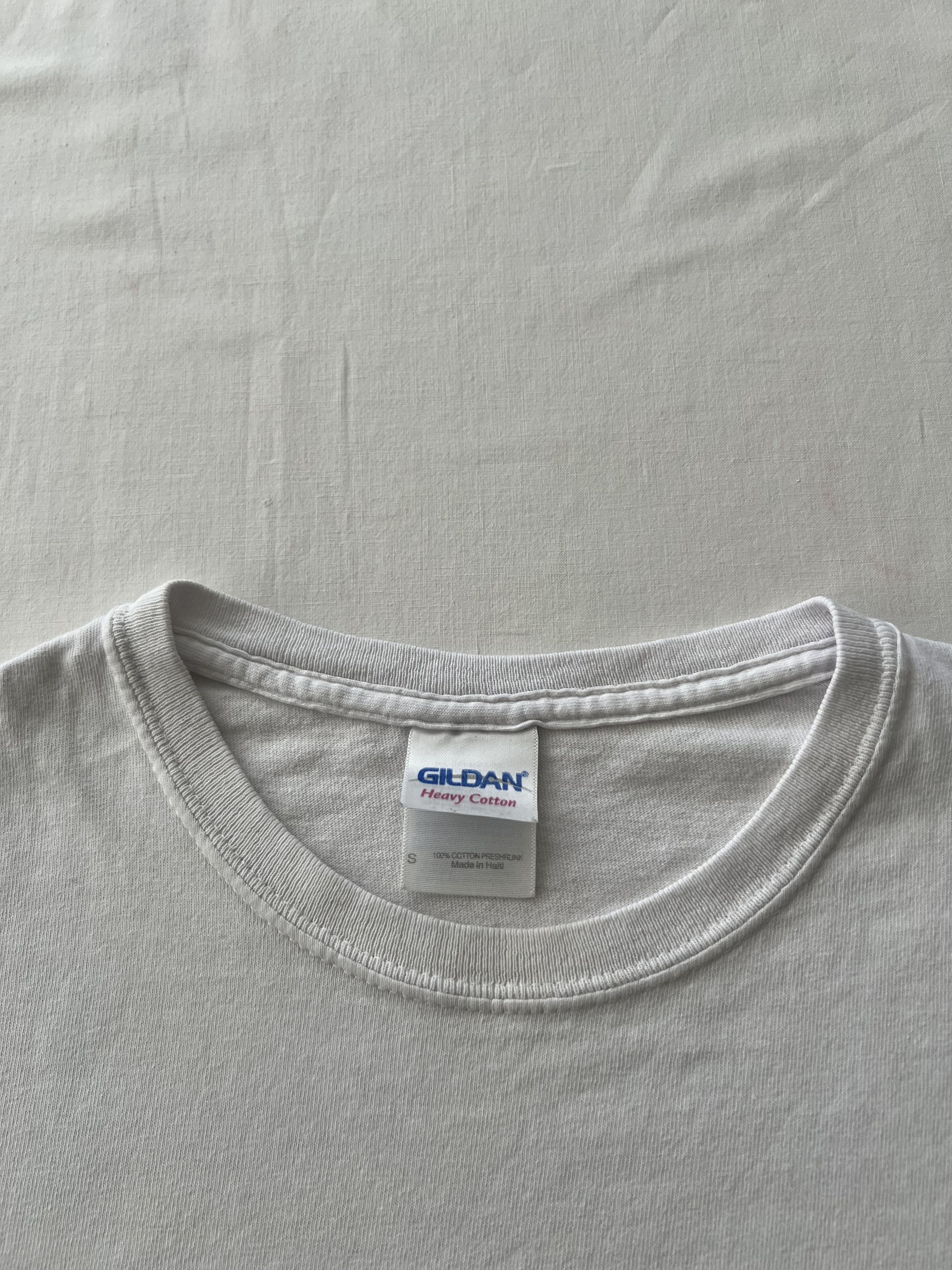 Band Tees Vintage 2000s Arctic Monkeys Rock Band White T-shirt Size US S / EU 44-46 / 1 - 7 Thumbnail