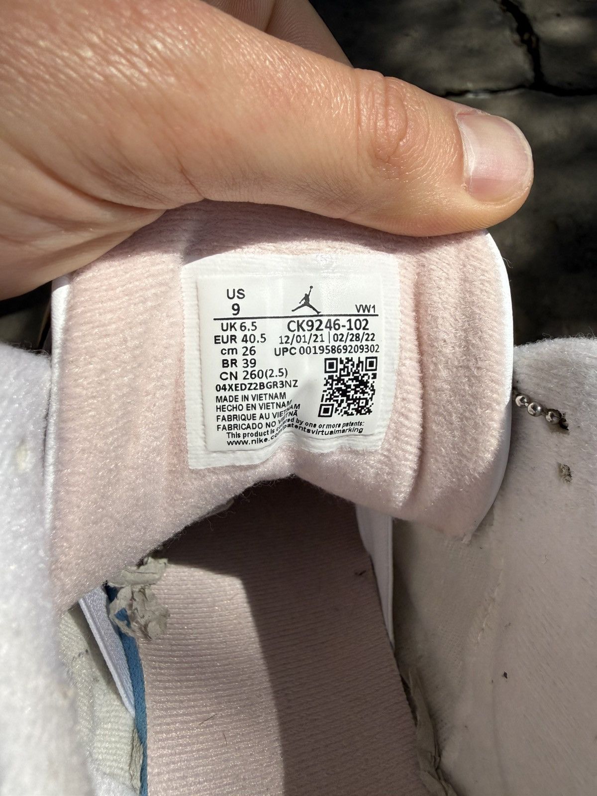 Jordan Brand WMNS AIR JORDAN 3 “Neapolitan” Size US 9 / IT 39 - 7 Thumbnail