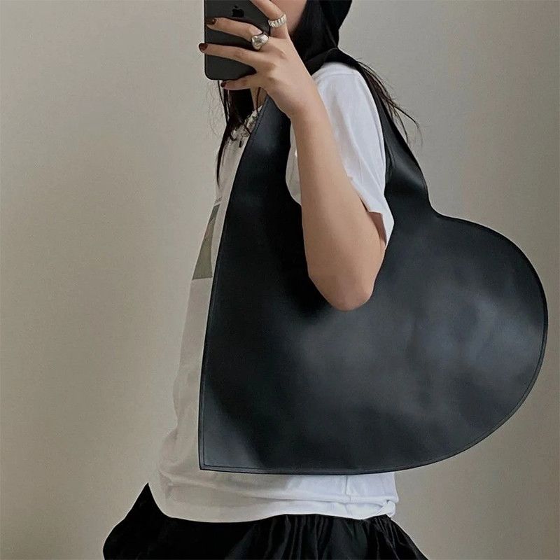 Japanese Brand × Vintage Vintage Black Heart Handbag Size ONE SIZE - 2 Thumbnail
