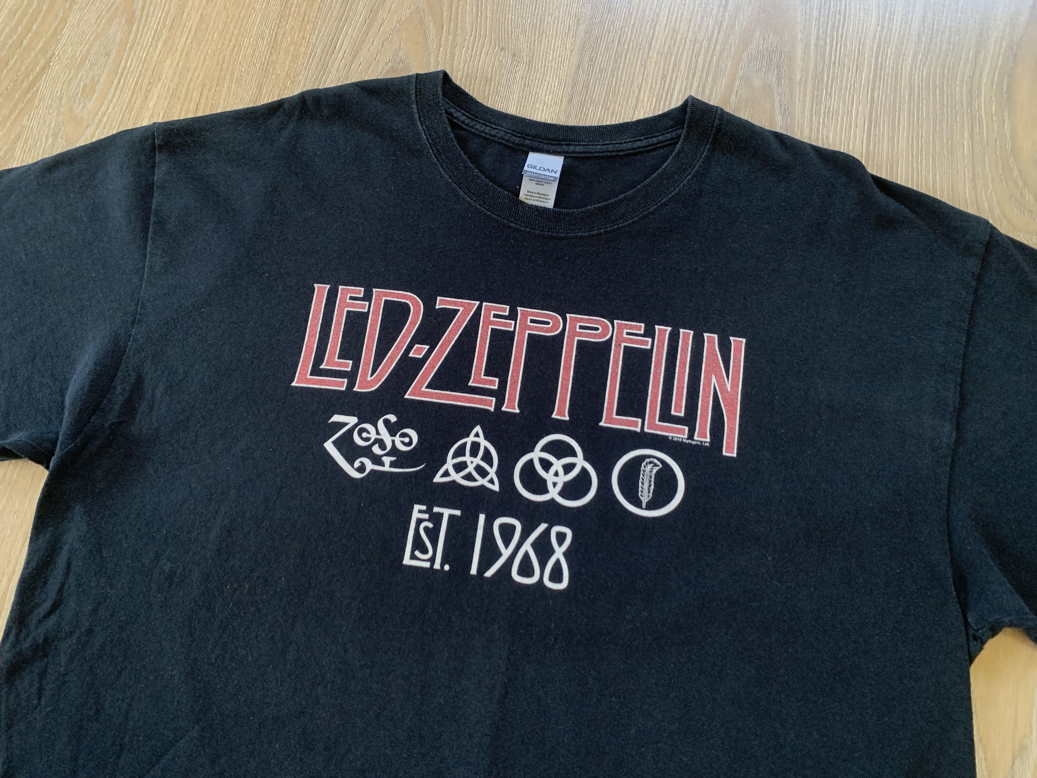 Band Tees Gildan Led Zeppelin Black Printed T Shirt Size US XL / EU 56 / 4 - 4 Thumbnail