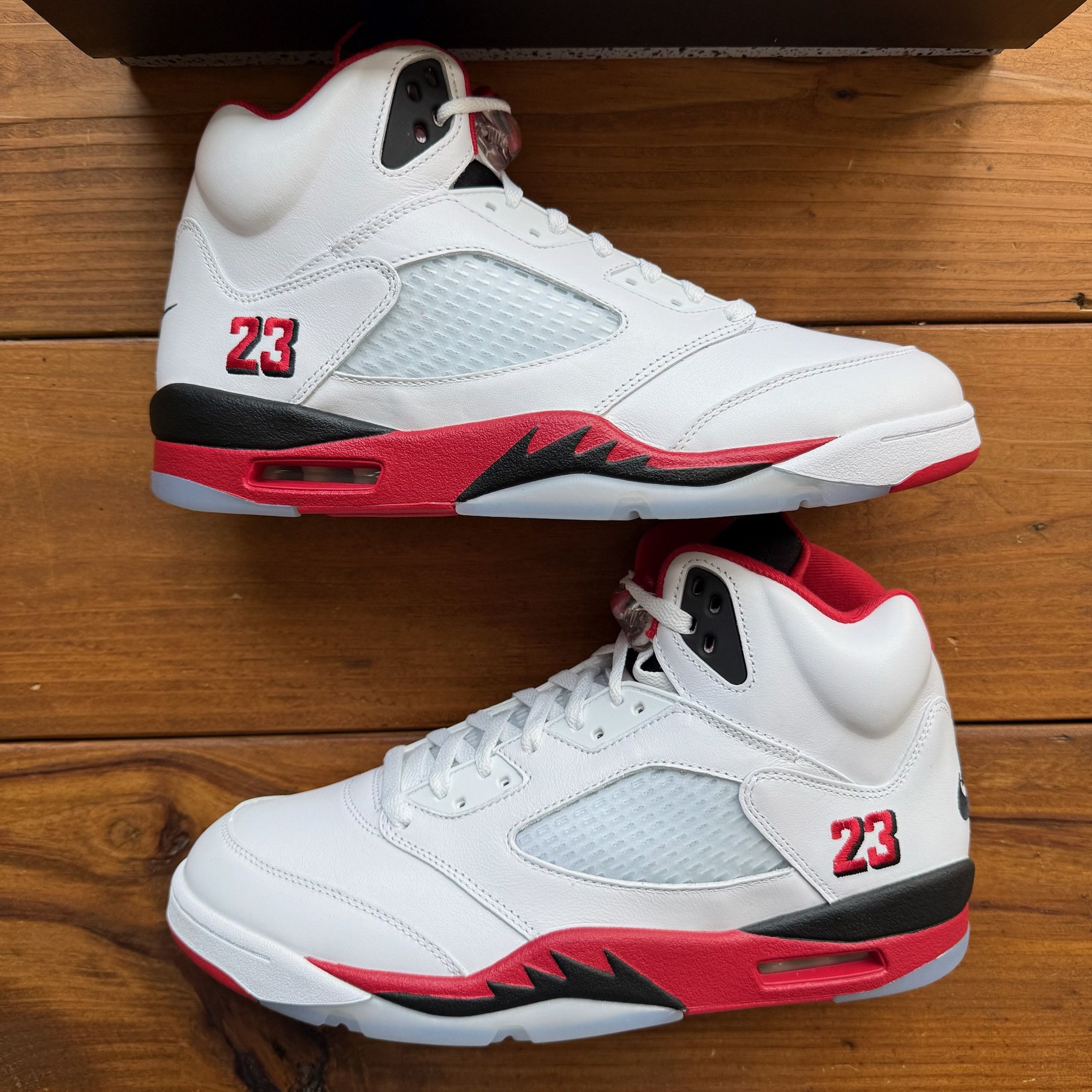 Jordan Brand Size 13 - Jordan 5 Retro 'Fire Red' 2025 - HQ7978-101 Size US 13 / EU 46 - 2 Thumbnail