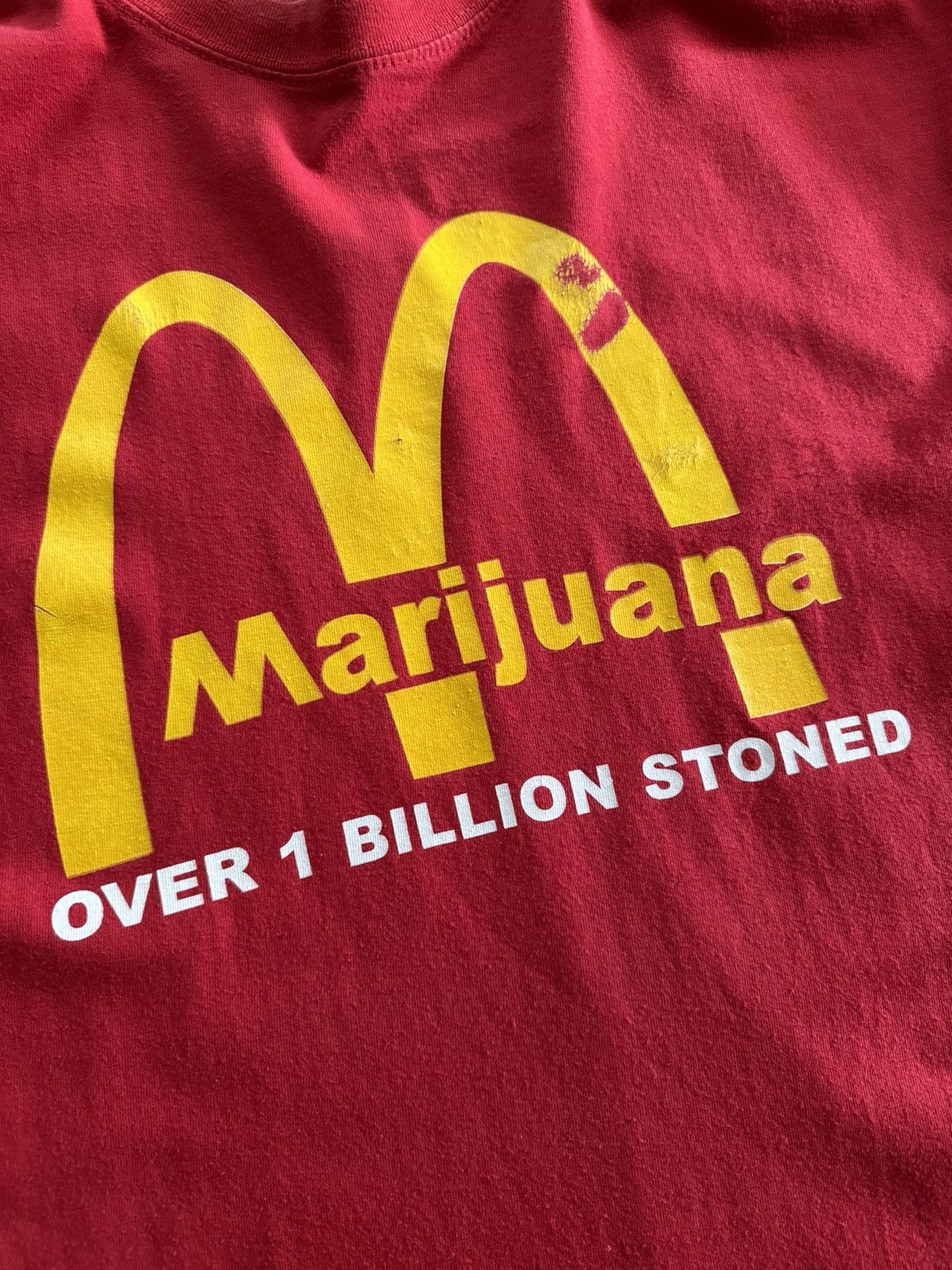 Vintage Vintage 90s Marijuana Over 1 Billion Stoned Funny T-Shirt Size US XL / EU 56 / 4 - 4 Thumbnail