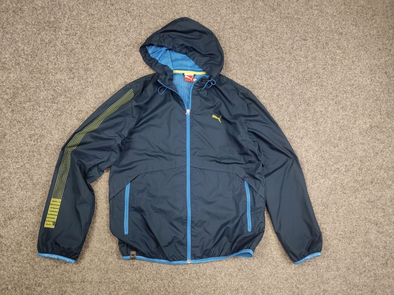 Puma Vintage Puma Light Zip Windbreaker Hoodie Jacket Y2K Style Size US M / EU 48-50 / 2 - 8 Thumbnail