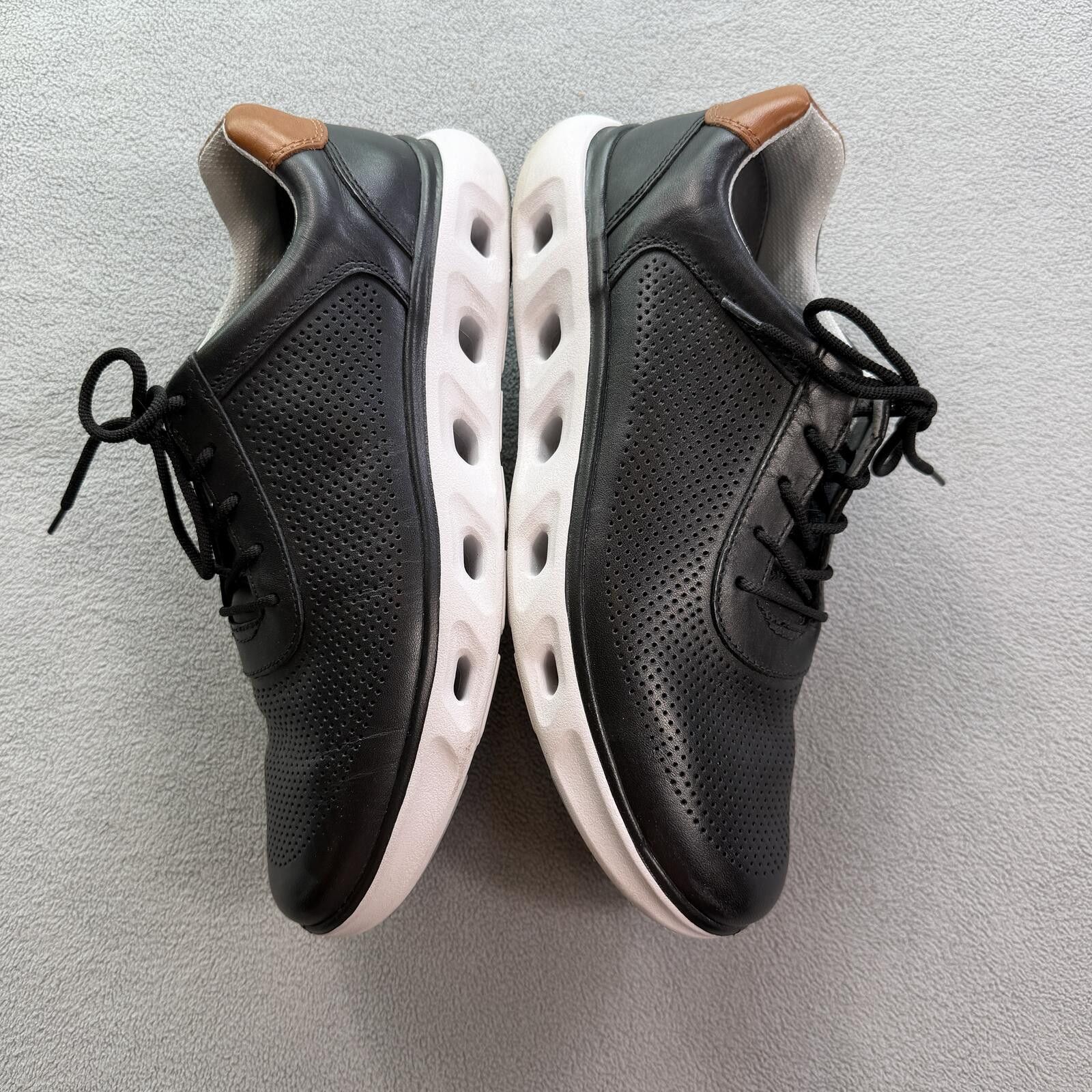 Johnston & Murphy Johnston & Murphy TRUFOAM Perforated Leather Sneakers 9.5M Size US 9.5 / EU 42-43 - 5 Thumbnail