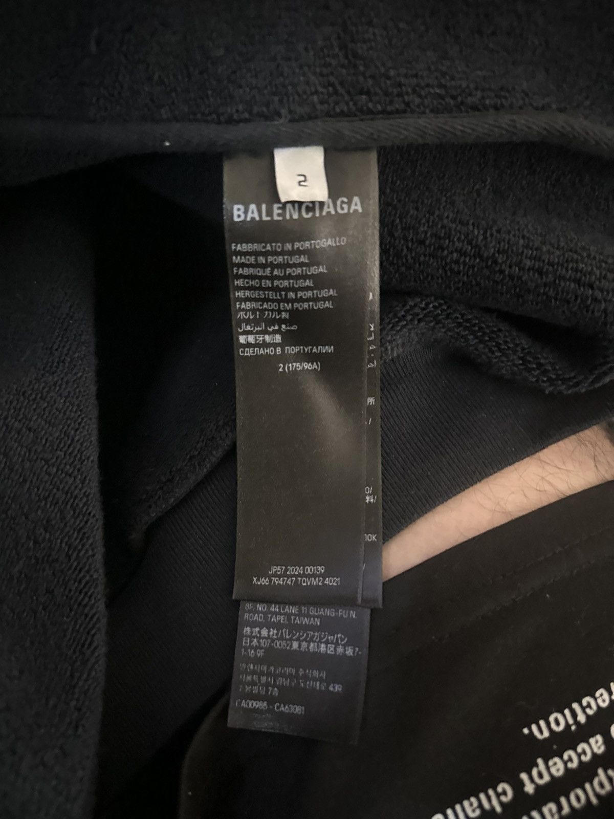 Balenciaga Balenciaga Scarf incognito hoodie size 2 Size US M / EU 48-50 / 2 - 5 Thumbnail