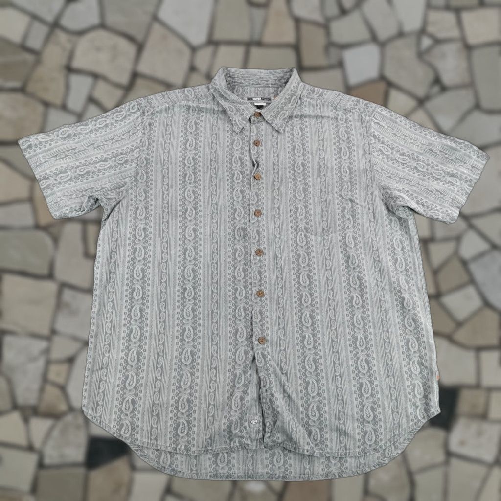 Quiksilver VINTAGE Quiksilver Shirt Mens XL Gray Paisley Silk Blend Button Up Short Sleeve Beach Surfer 90s Mens Size US XL / EU 56 / 4 - 1 Thumbnail