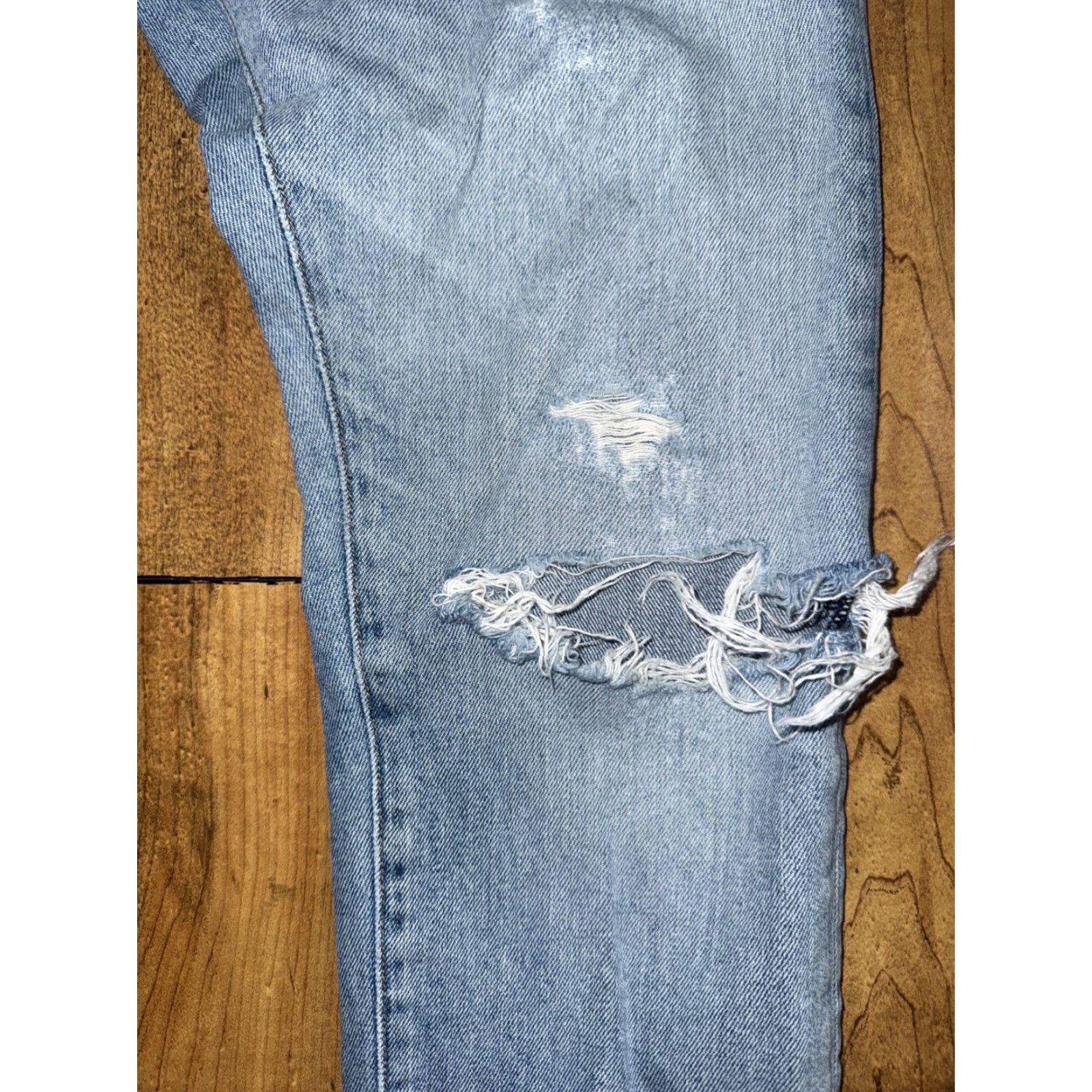 Buck Mason Buck Mason PO 3015 Button Fly Stone Washed Ripped Jeans 28x26 Beige Skinny Mens Regular 28 Inseam 26 Jeans Box Stone Washed Buck Mason Shirt? Size US 28 / EU 44 - 2 Thumbnail