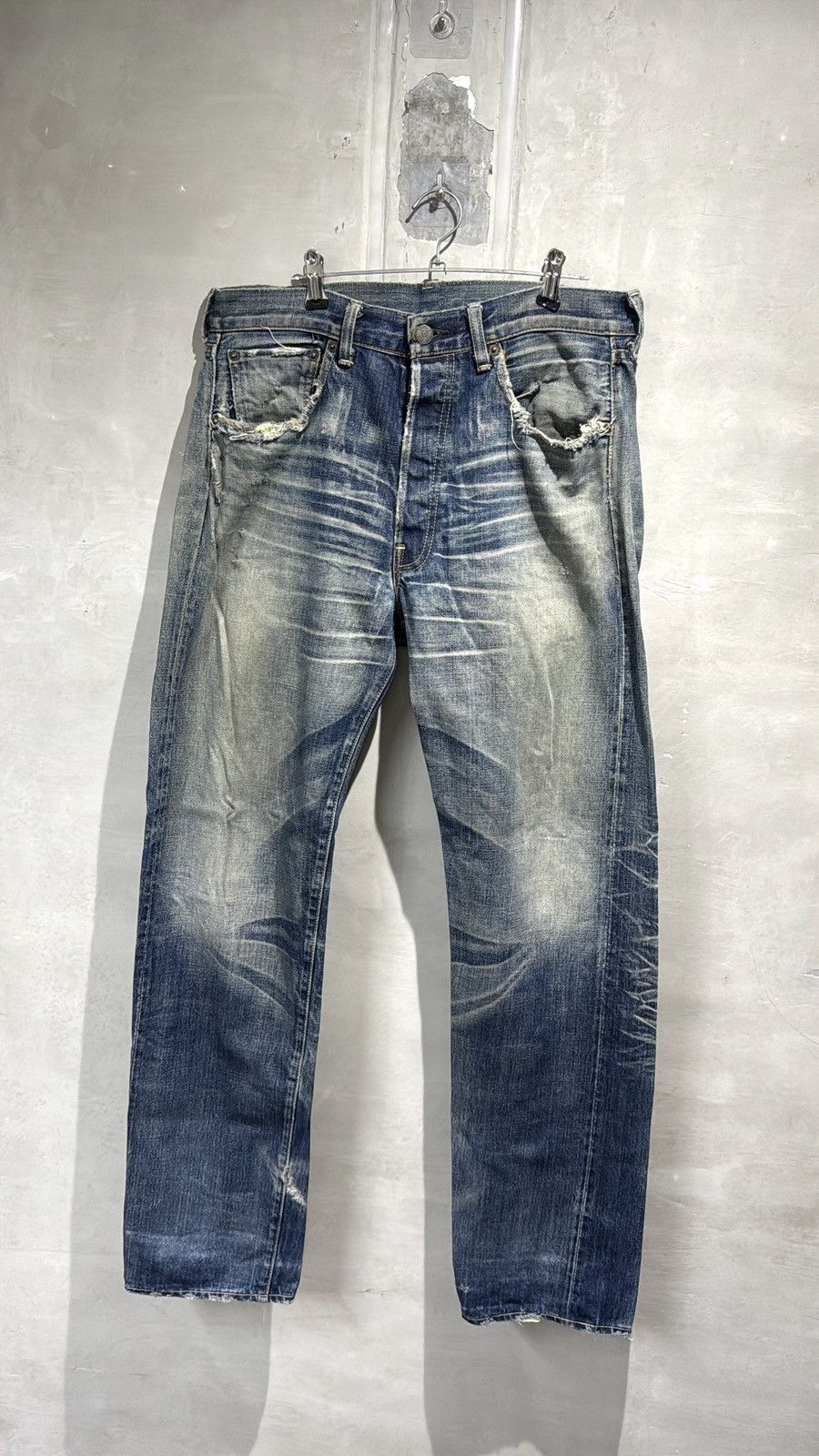 Levi's Vintage Clothing Levis 501 LVC JAPAN MADE SUPER DISTRESSED DENIM JEANS Size US 34 / EU 50 - 6 Thumbnail