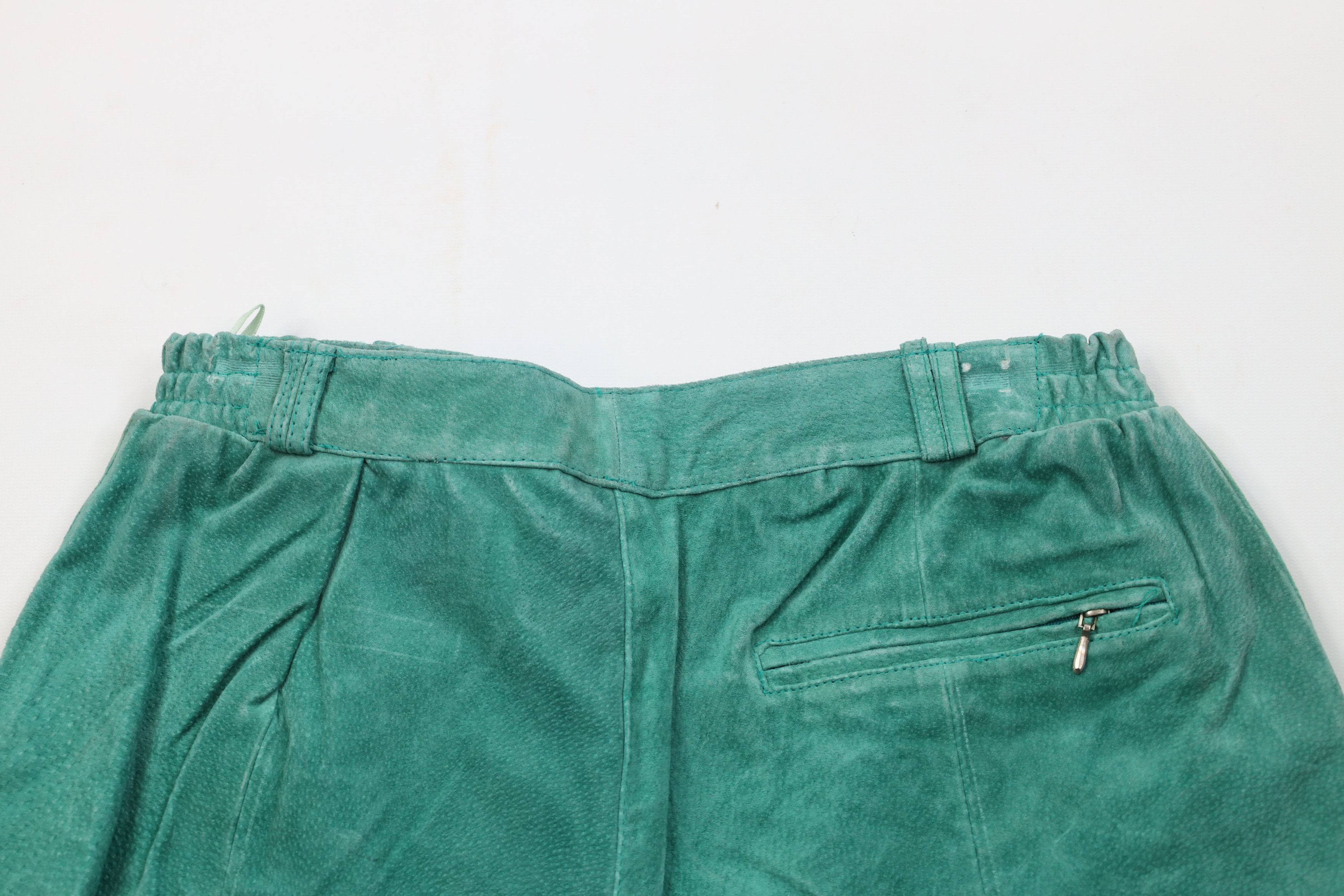 Vintage Vintage 90s Streetwear Suede Leather Shorts Green Red Size US 32 / EU 48 - 10 Thumbnail