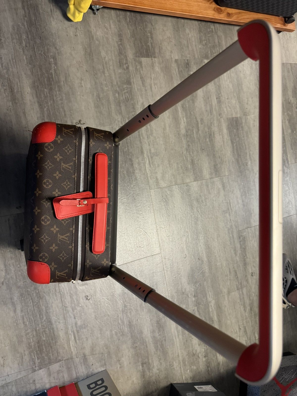 Louis Vuitton Louis Vuitton Horizon 55 Red Size ONE SIZE - 11 Thumbnail
