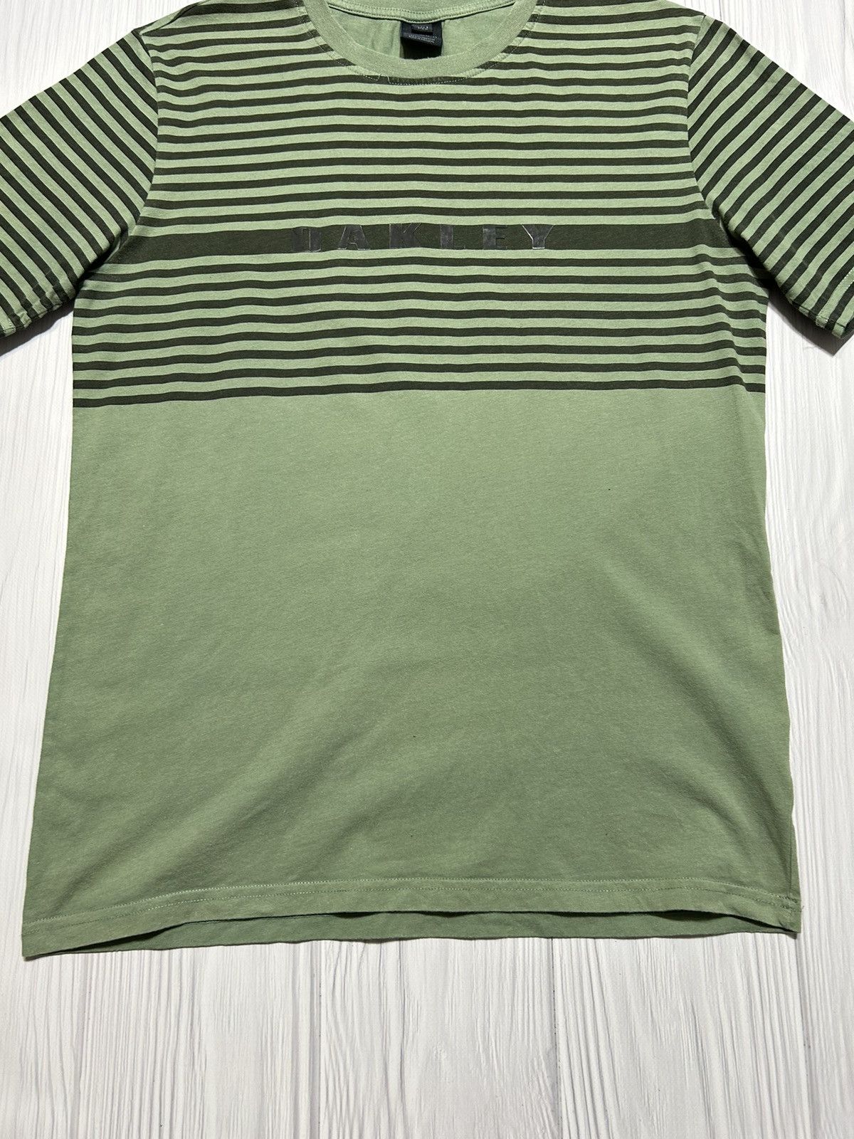 Oakley Y2K Oakley Custom Fit Striped T-Shirt Size US S / EU 44-46 / 1 - 4 Thumbnail