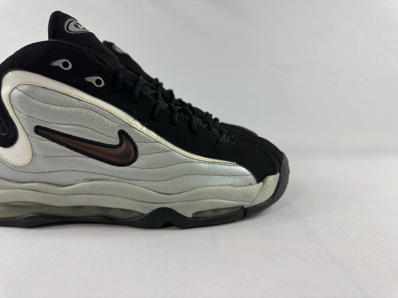 Nike Nike Air Total Max Uptempo 'Metallic Silver Black' 2010 Size US 8 / EU 41 - 3 Thumbnail