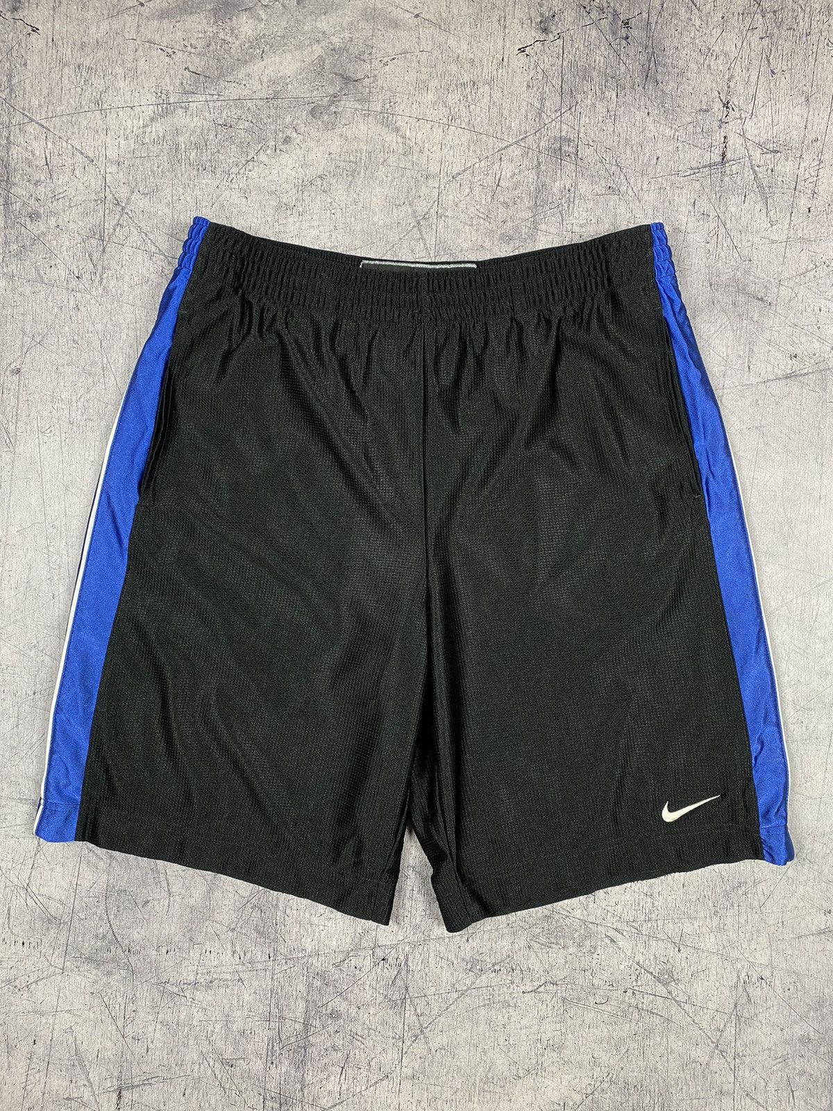 Nike × Vintage Vintage Nike Basketball Drill Y2K Shorts Size US 32 / EU 48 - 2 Thumbnail