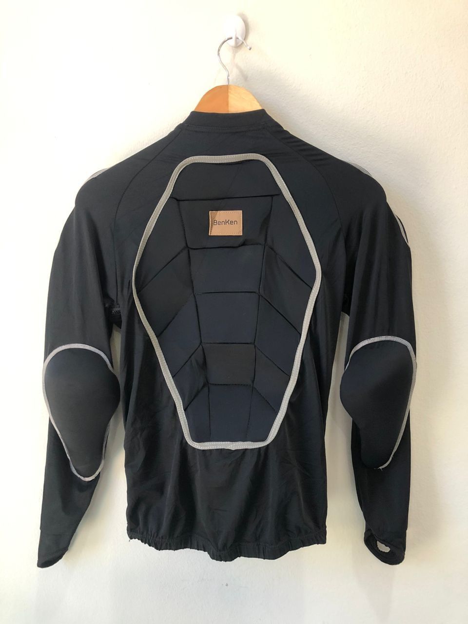 Other Benken Skiing gear body protector Size US S / EU 44-46 / 1 - 2 Thumbnail