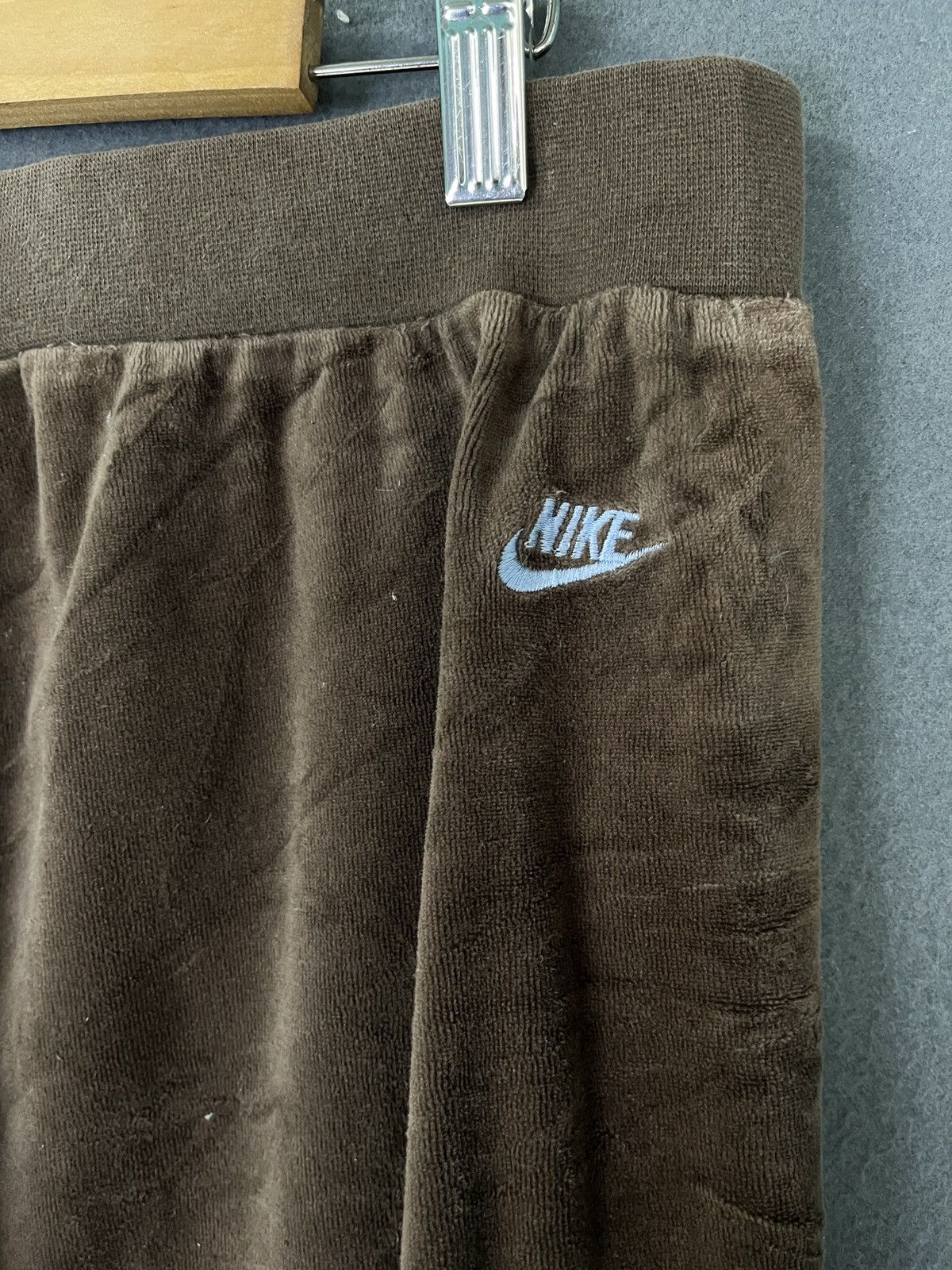 Nike × Vintage Crazy Vintage Y2K/2000s Baggy Brown Velvet Nike Sweatpants Size US 34 / EU 50 - 7 Thumbnail