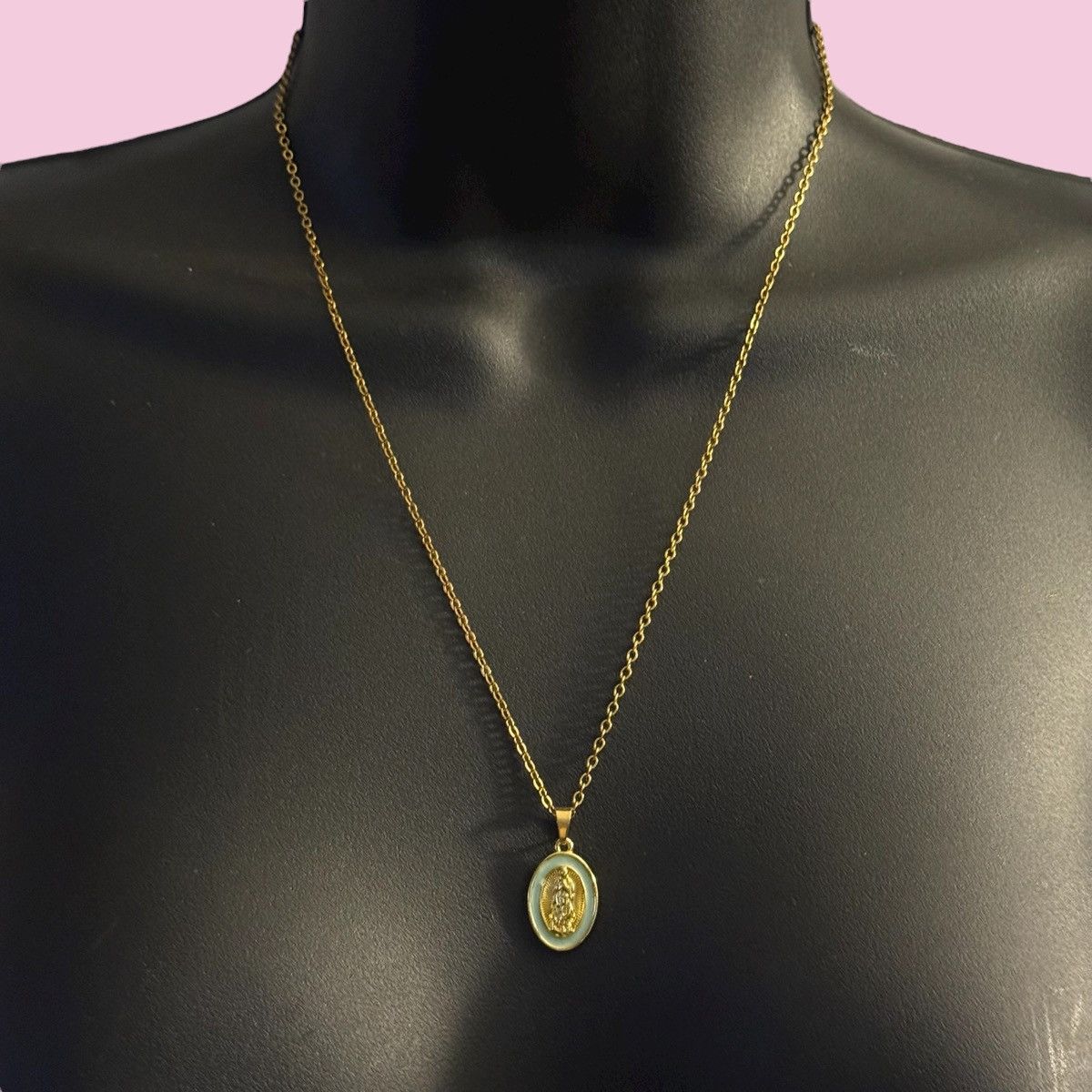 Other Gold tone Virgin Mary medallion pendant necklace Size ONE SIZE - 1 Thumbnail