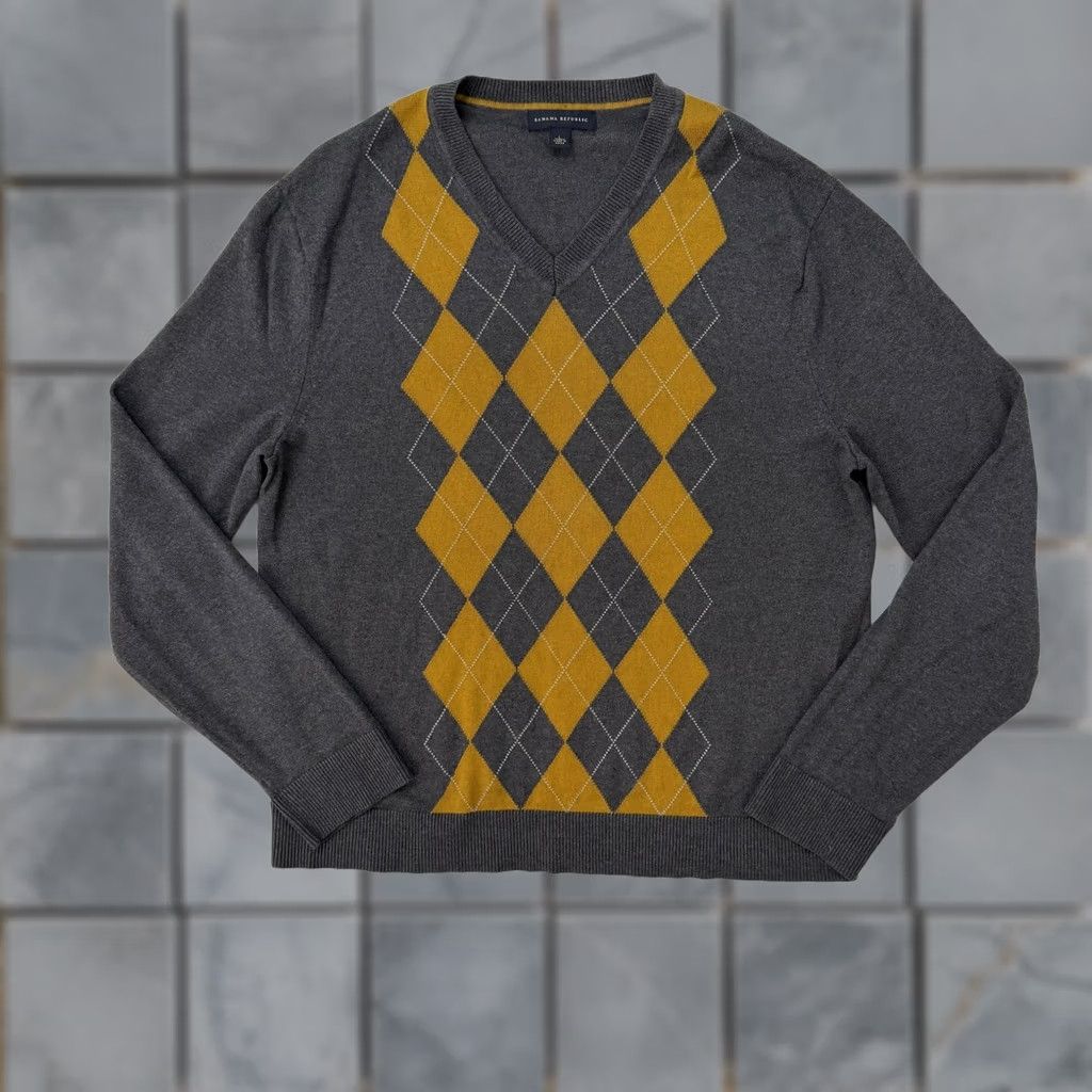 Banana Republic Banana Republic Sweater Mens Large Gray Silk Cashmere Argyle Slim Fit V-Neck Pullover Knit Winter Casual Mens Size US L / EU 52-54 / 3 - 1 Thumbnail