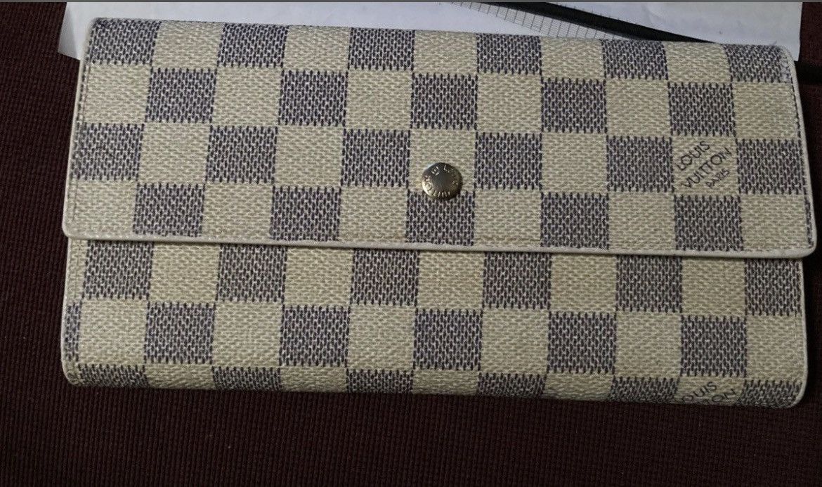 Other Wallet with design Size ONE SIZE - 1 Thumbnail