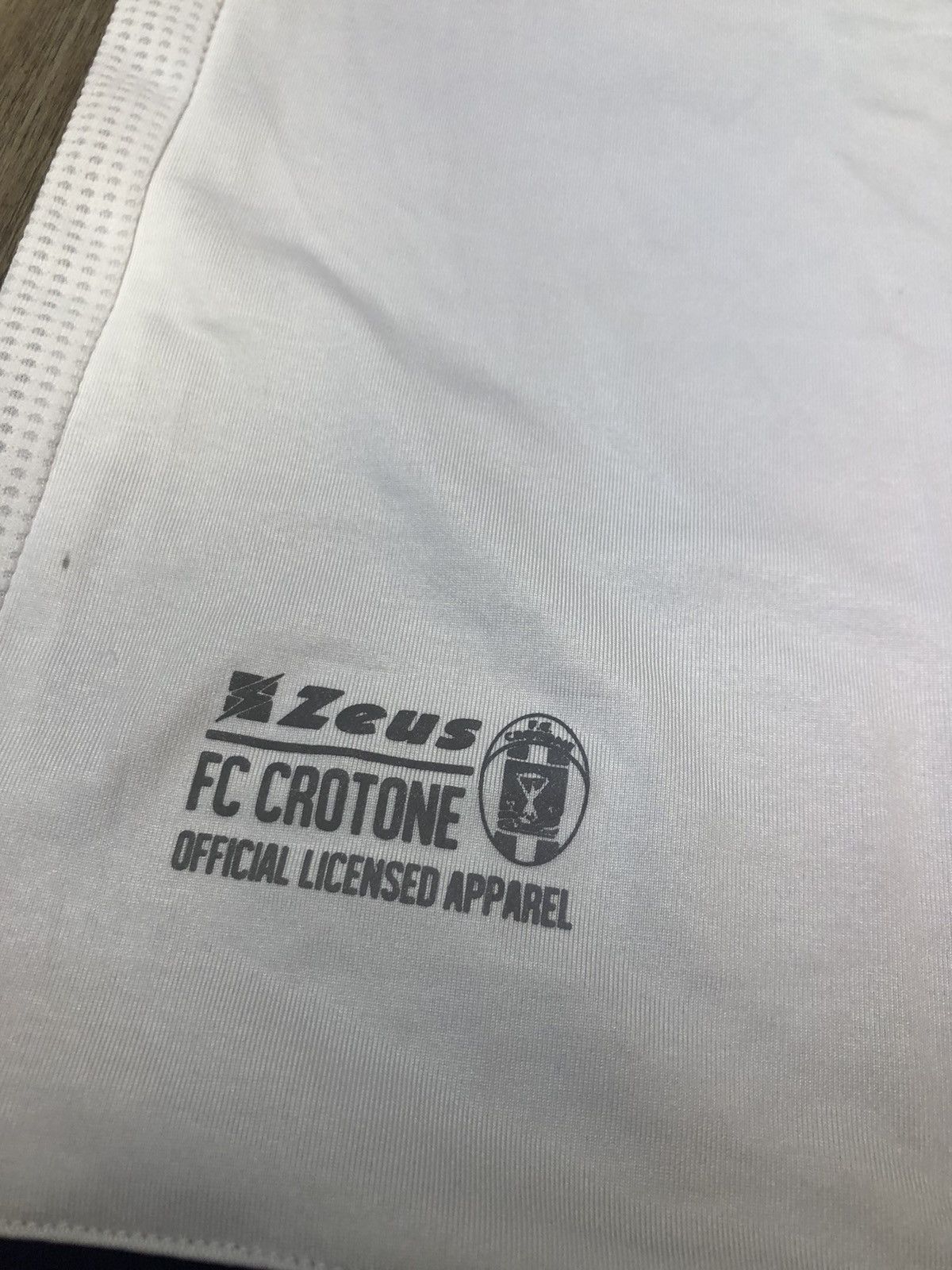 Other FC Crotone 16/17 away shirt (bnwt) Size US XL / EU 56 / 4 - 5 Thumbnail