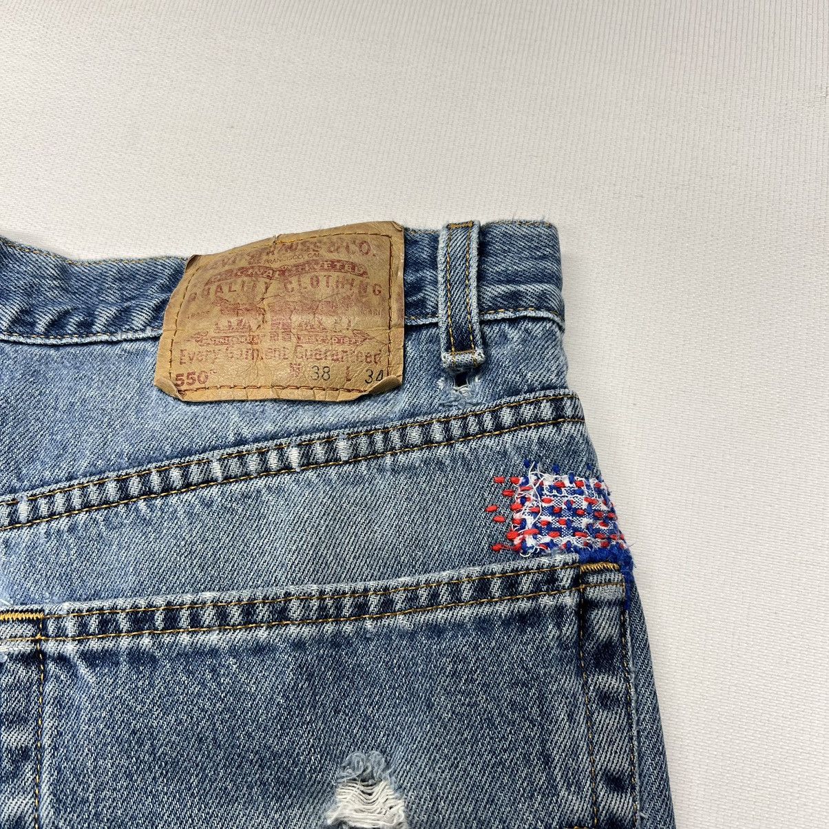 Levi's × Vintage VTG Levis 550 Jeans Blue Cropped Relaxed Fit Denim Baggy Size US 38 / EU 54 - 11 Thumbnail